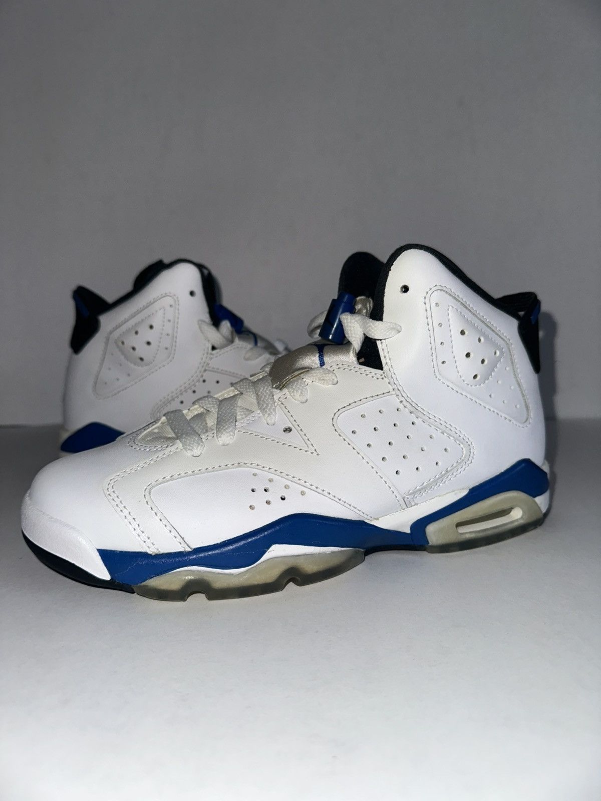Jordan Brand DS Jordan 6 Retro “Sport Blue” Size US 5 / EU 37 - 1 Thumbnail