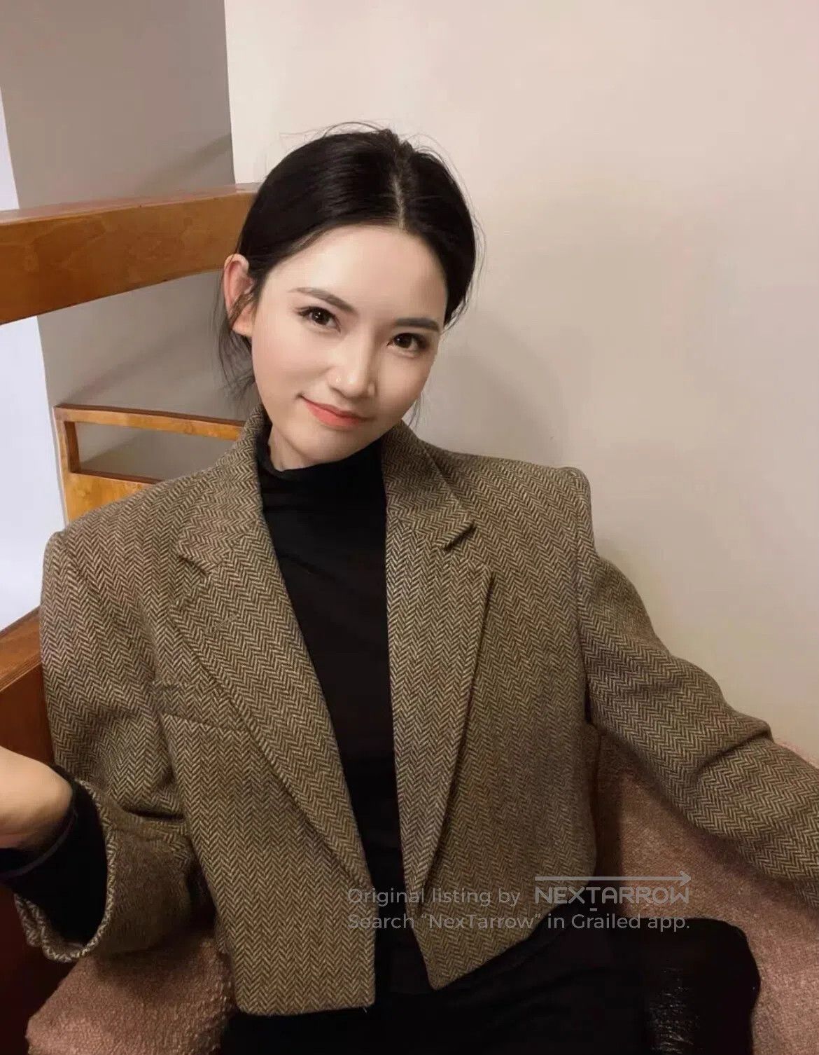 Saint Laurent Paris Saint Laurent Paris V-neckline, short shoulder pads, suit Size S / US 4 / IT 40 - 1 Thumbnail
