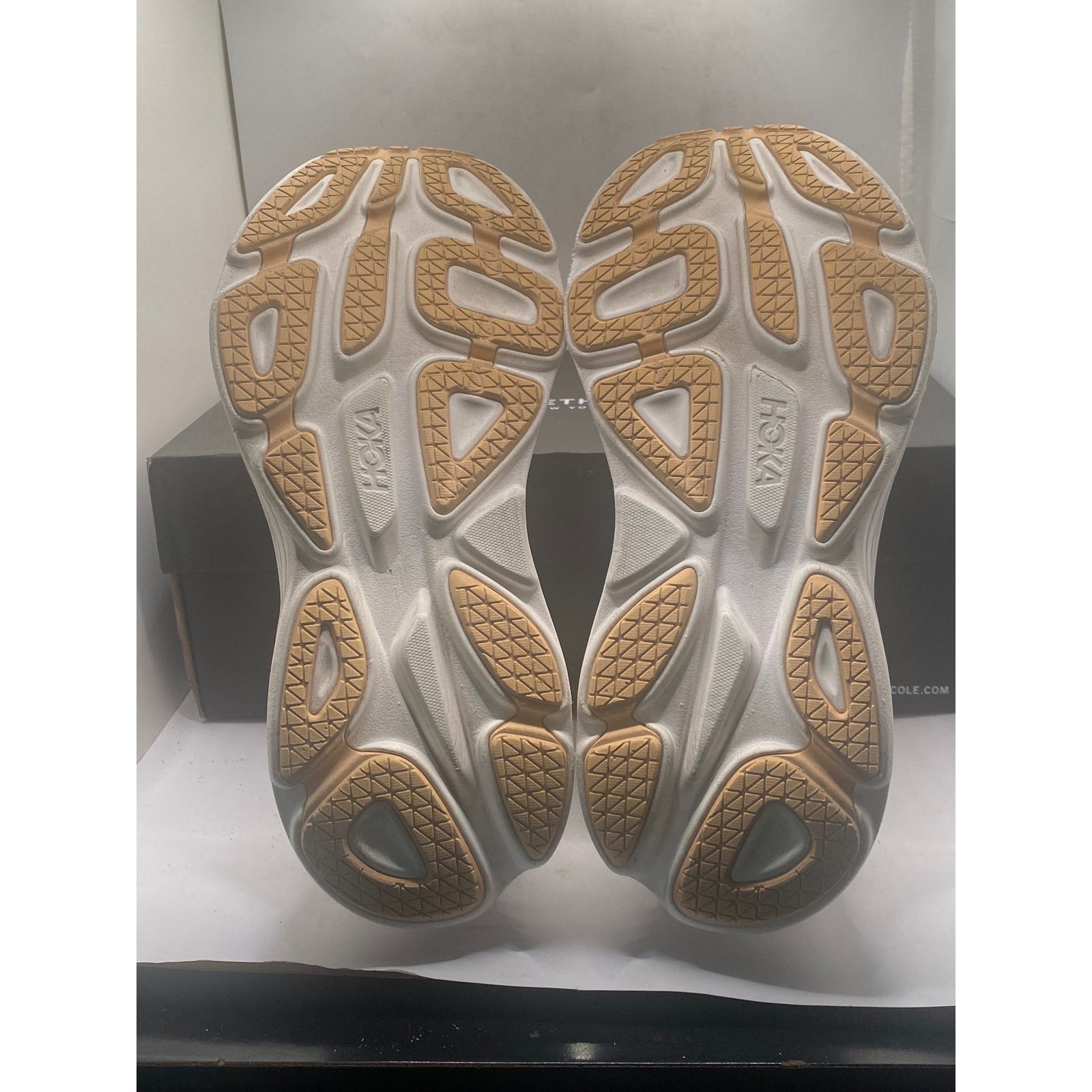 Hoka HOKA Bondi 8 Running Shoe (Women), Size 9B (1127952WLP) Size US 9 / IT 39 - 7 Thumbnail