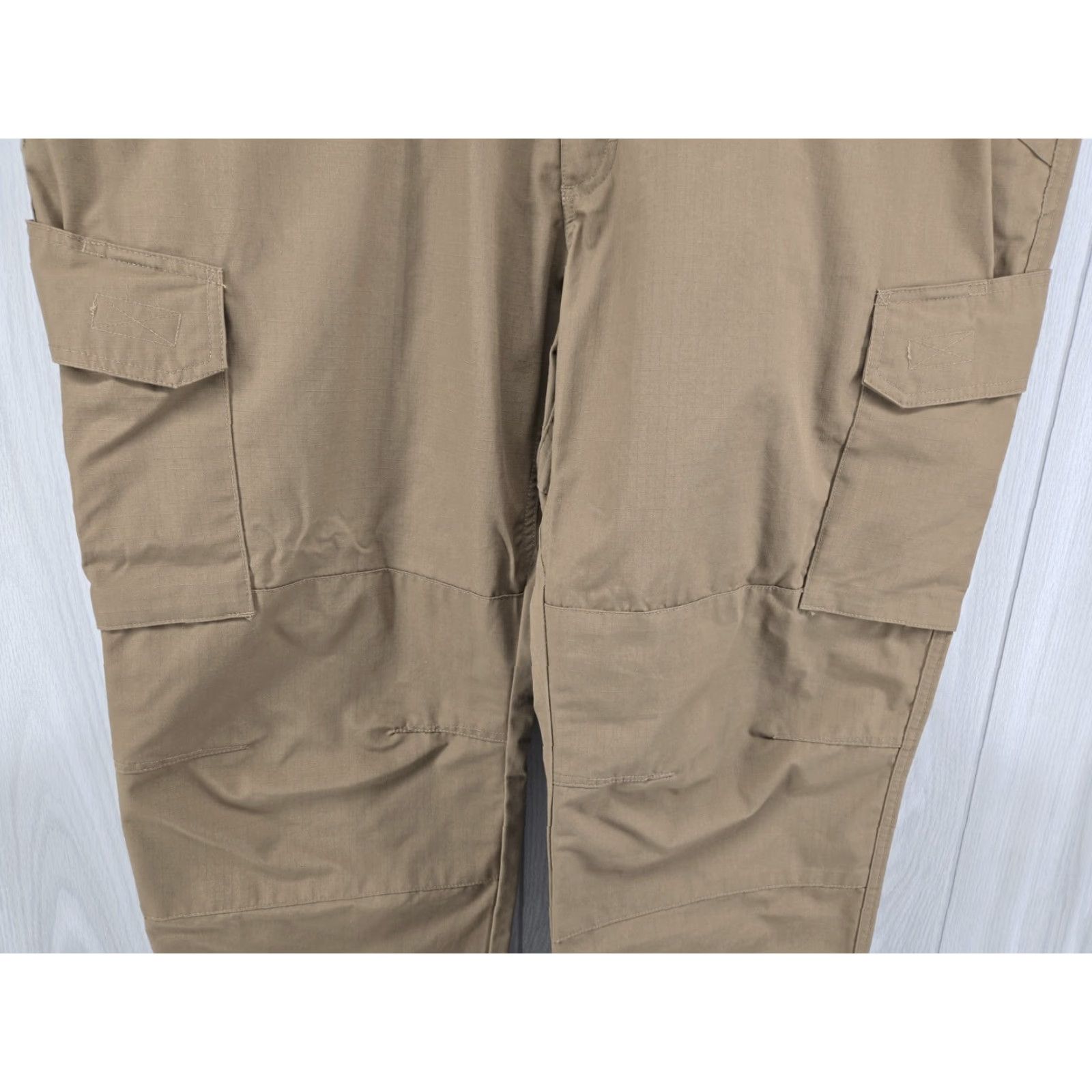 Vintage LAPG Pants Men's 44x30 Cargo Tactical Rip Stop Brown Beige Cargo Pocket Army 30in Inseam Mens Size US 44 / EU 60 - 3 Thumbnail