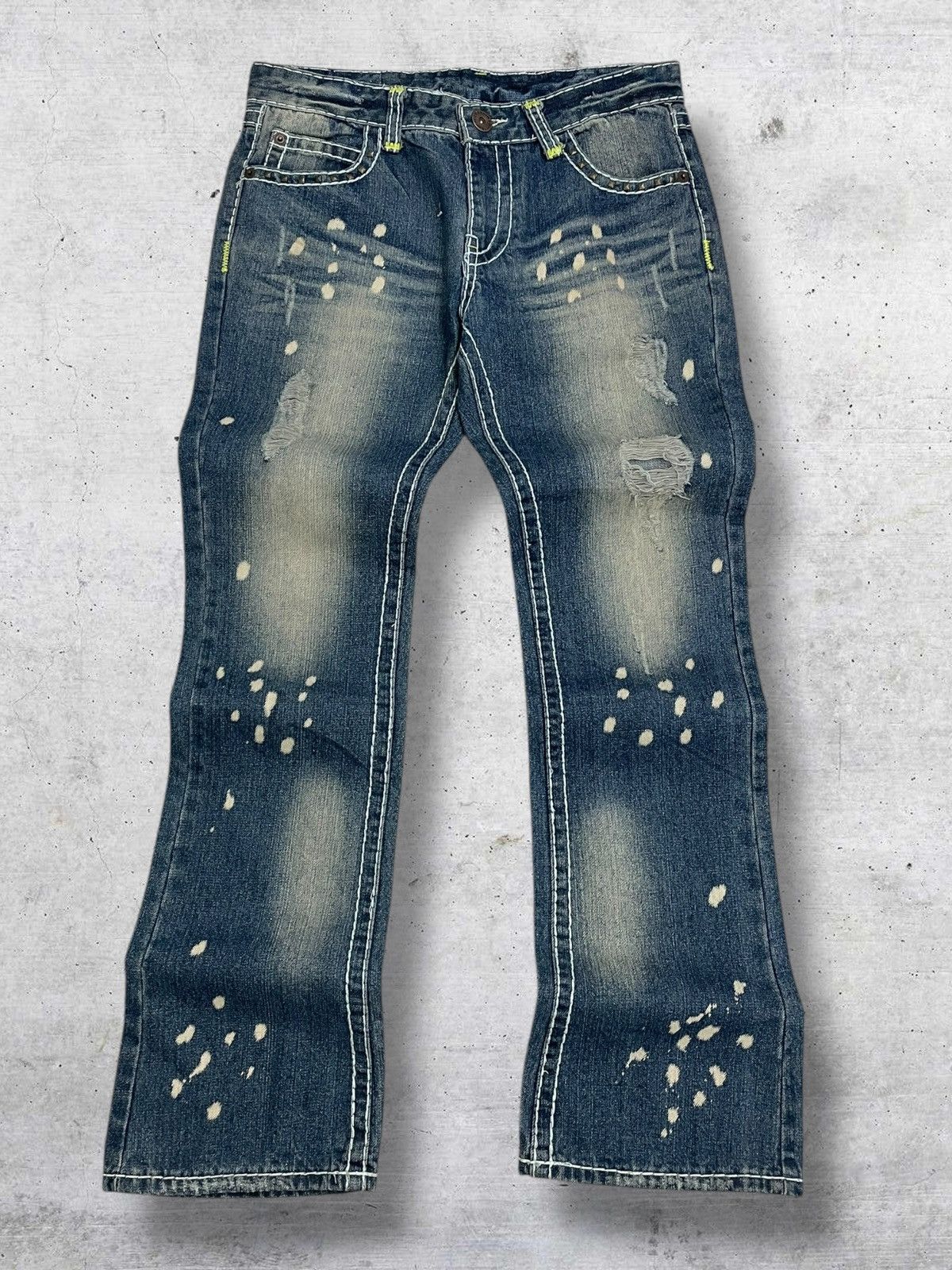 Tornado Mart WHITE METEOR 1990S JAPAN DESIGNER FLARED DISTRESSED DENIM Size US 32 / EU 48 - 1 Thumbnail