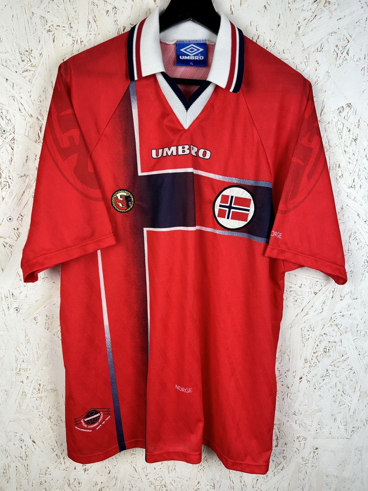 90s Vintage Umbro Norway 1997 Home Kit Soccer Jersey Red XL