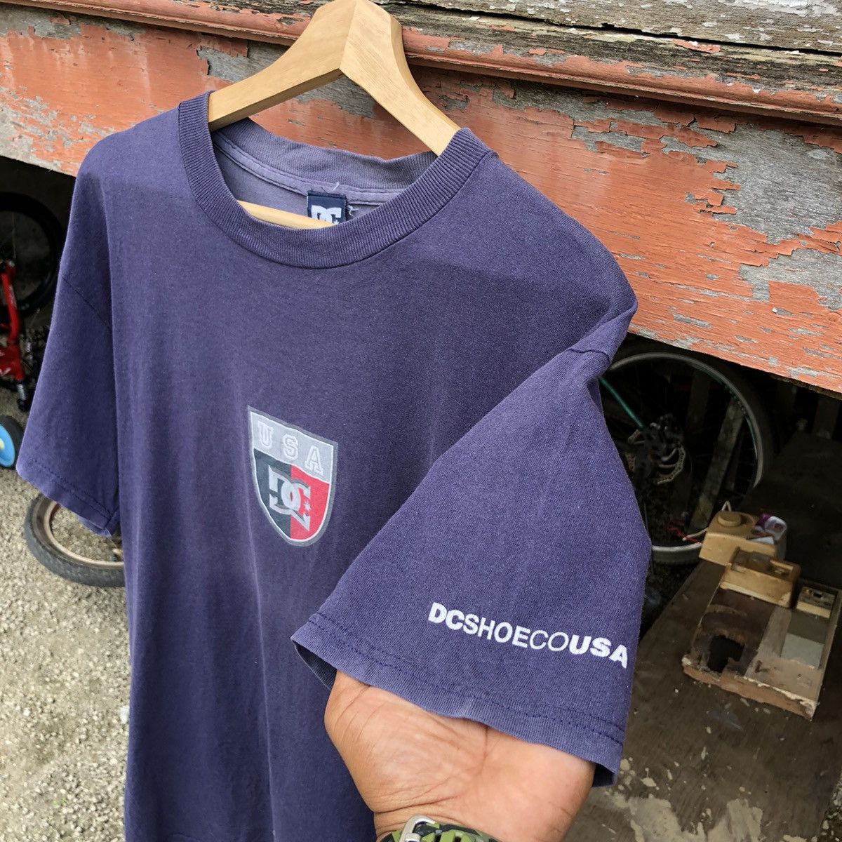 Vintage Vintage 90s Faded DCSHOECO USA Skate Tshirt Size US M / EU 48-50 / 2 - 9 Thumbnail