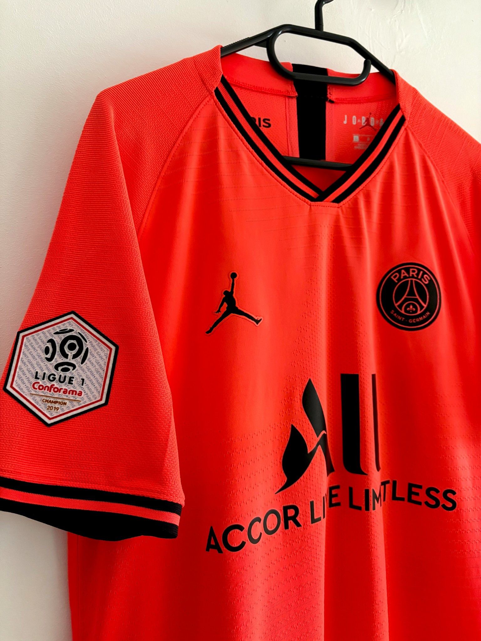 Jordan Brand PSG 2019/20 Away - Icardi 18 - Authentic Player Version Size US L / EU 52-54 / 3 - 3 Thumbnail