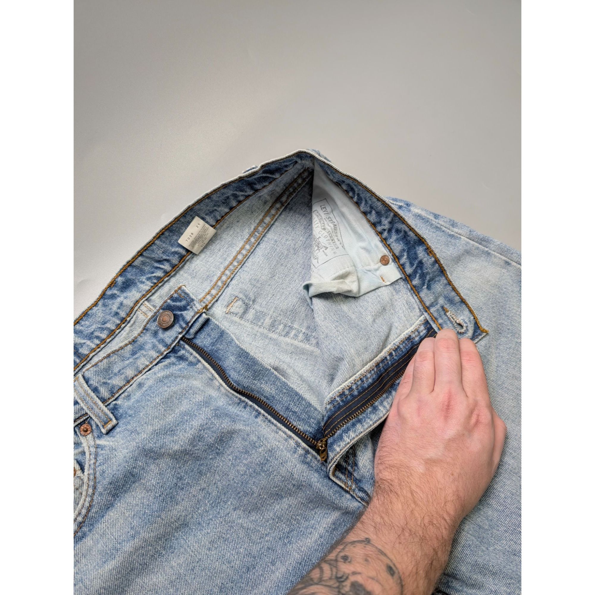 Levi's Levi's 550 Made In USA Light Wash Denim Jeans Pants (Y1084) Size US 36 / EU 52 - 8 Thumbnail