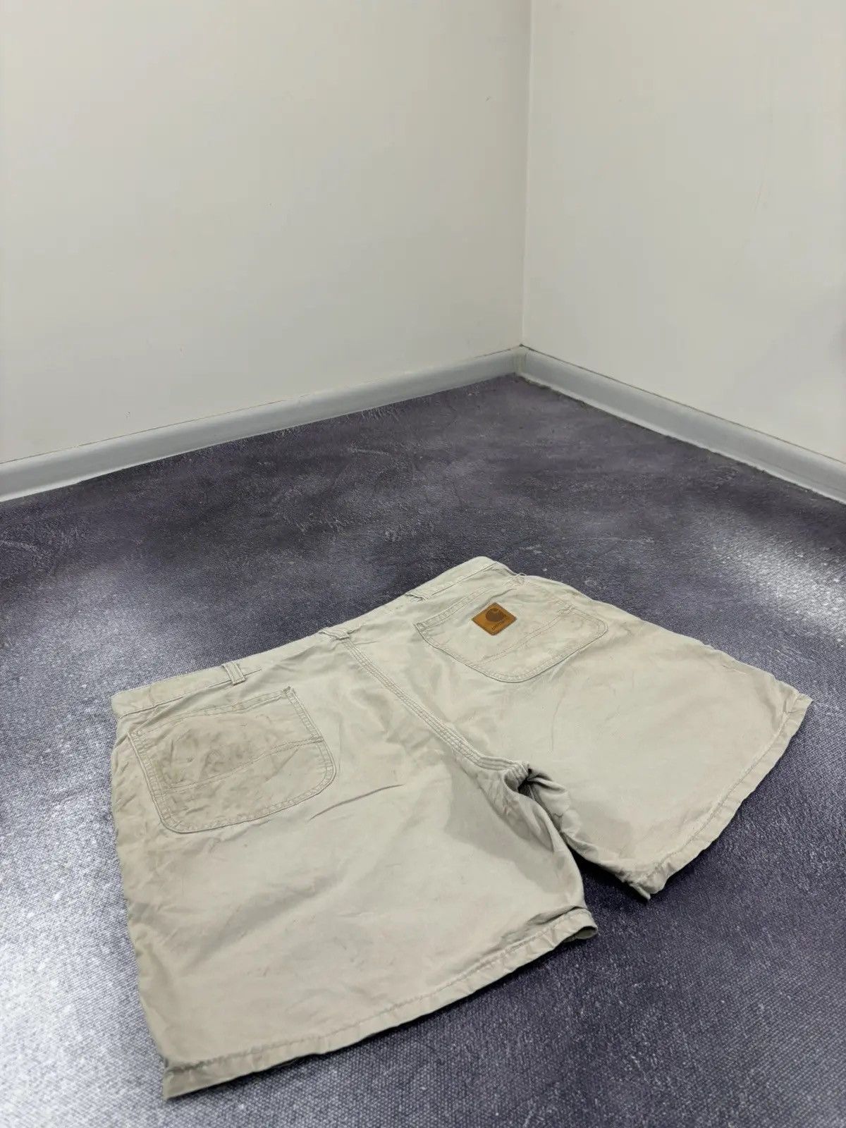 Carhartt × Vintage Vintage Carhartt USA Work Hype Beige Baggy Shorts Size US 40 / EU 56 - 3 Thumbnail