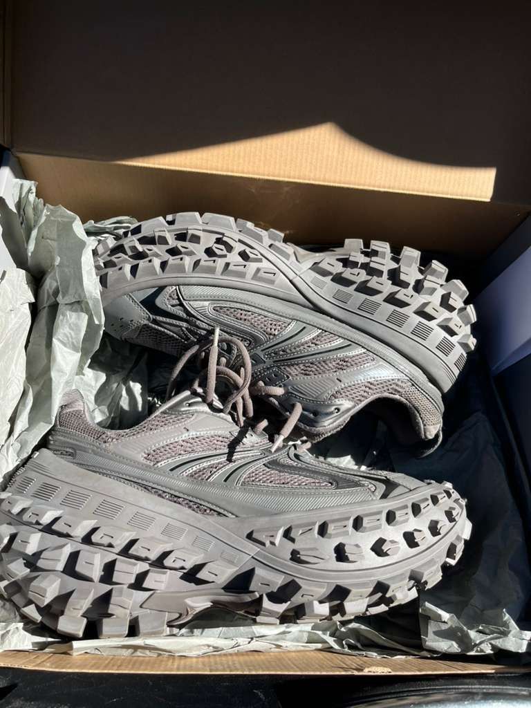 Balenciaga CC30 Bouncer Oversized Sneakers in Grey Size US 12 / EU 45 - 4 Thumbnail