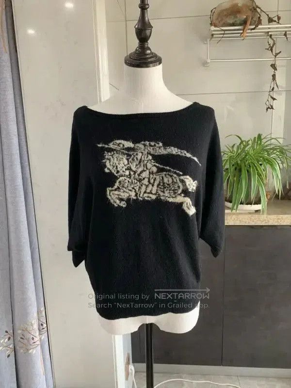 Burberry Burberry Black Wool Crew Neck Women's Knit Sweater. Size M / US 6-8 / IT 42-44 - 1 Thumbnail