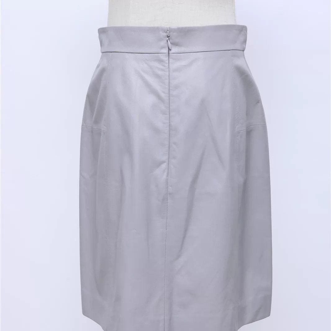Chanel Chanel Women's Leather Skirt Size 27" / US 4 / IT 40 - 7 Thumbnail