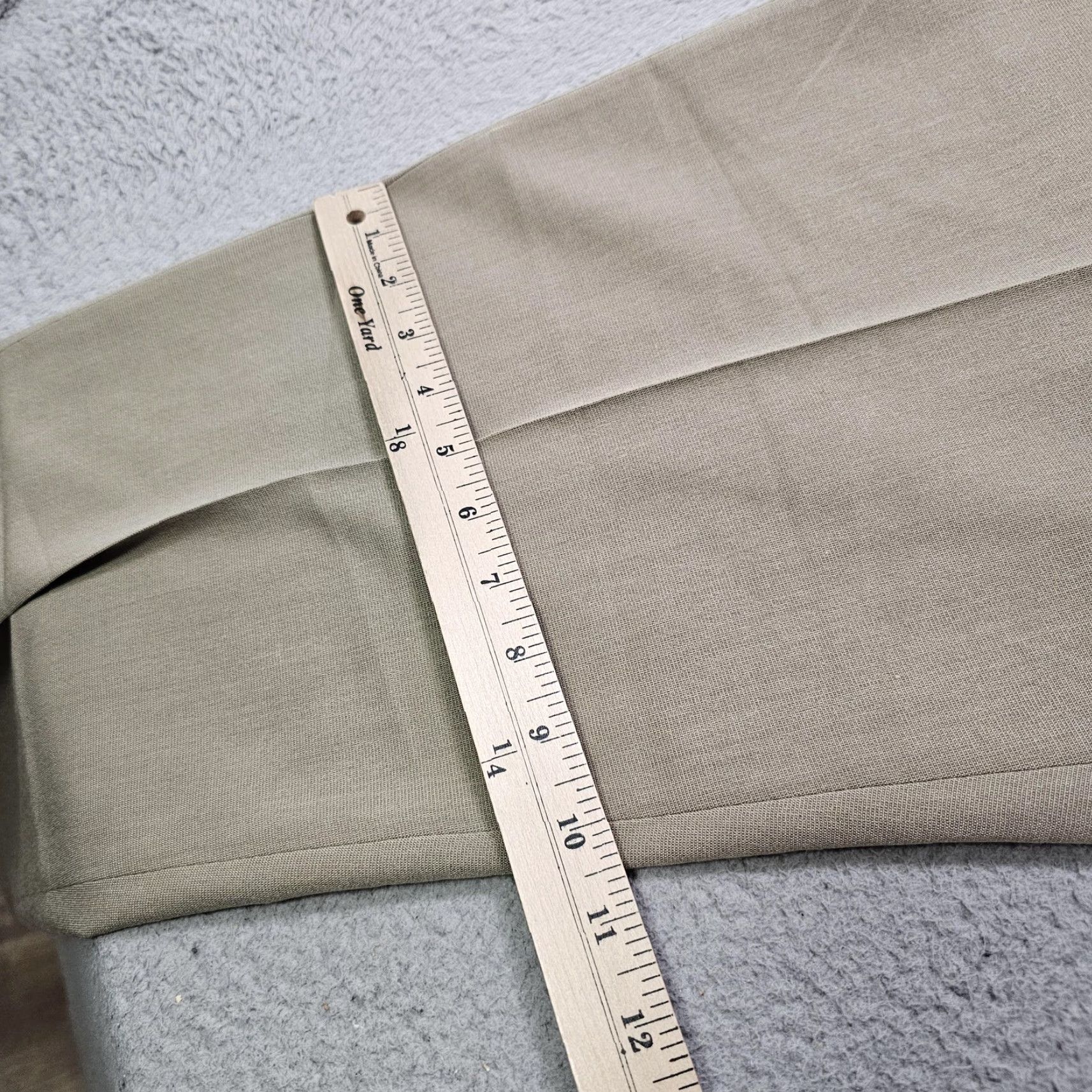 Haggar Haggar Dress Pants Mens 34x29 Beige Stretch Bengaline Flat Front Wrinkle Resistant Classic American Fit Dress Pants Mens 34 Beige Wrinkle Free Size US 34 / EU 50 - 6 Thumbnail