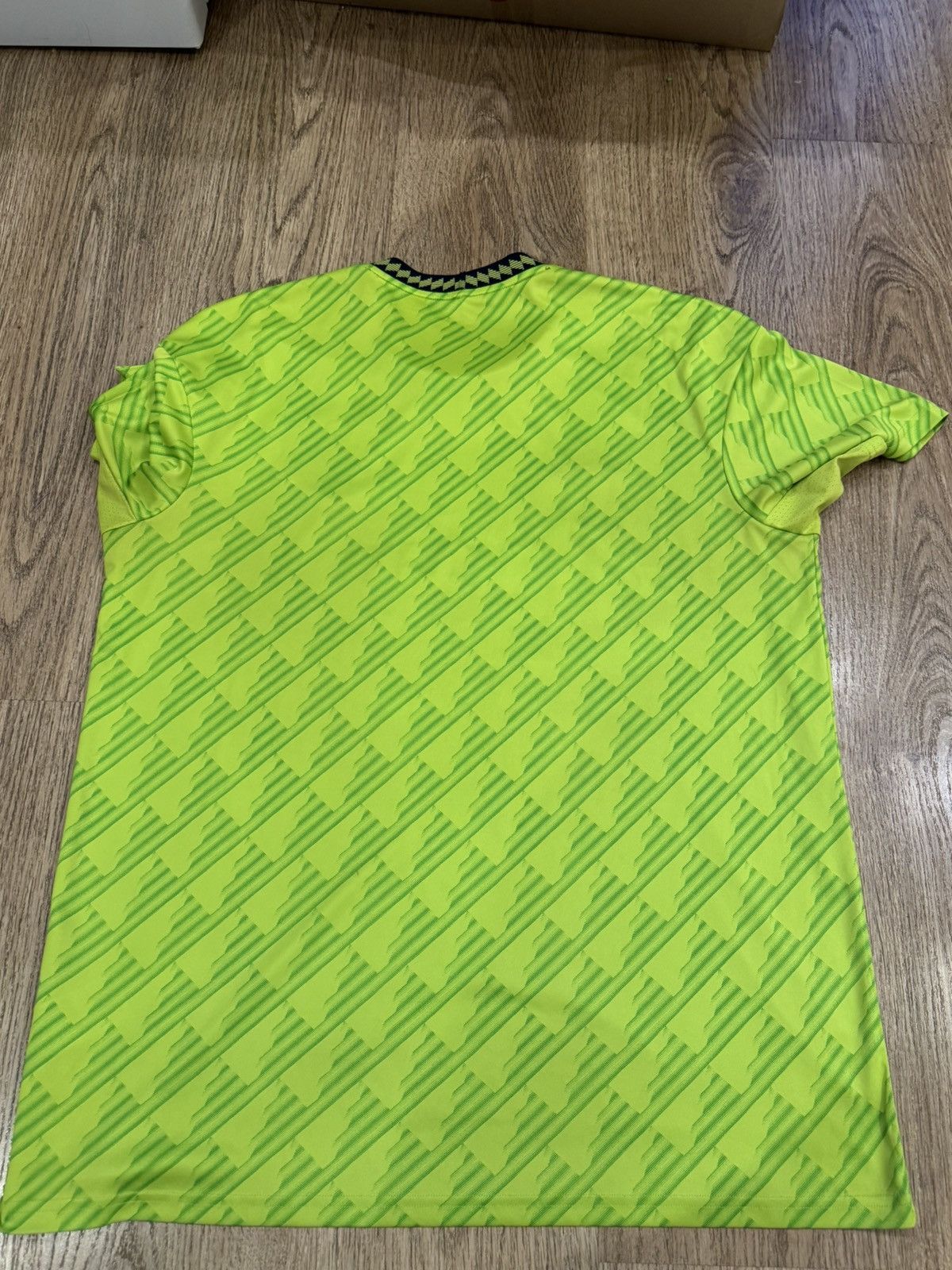 Adidas MANCHESTER UNITED 2022 2023 FOOTBALL JERSEY ADIDAS HE2981 XL Size US XL / EU 56 / 4 - 11 Thumbnail