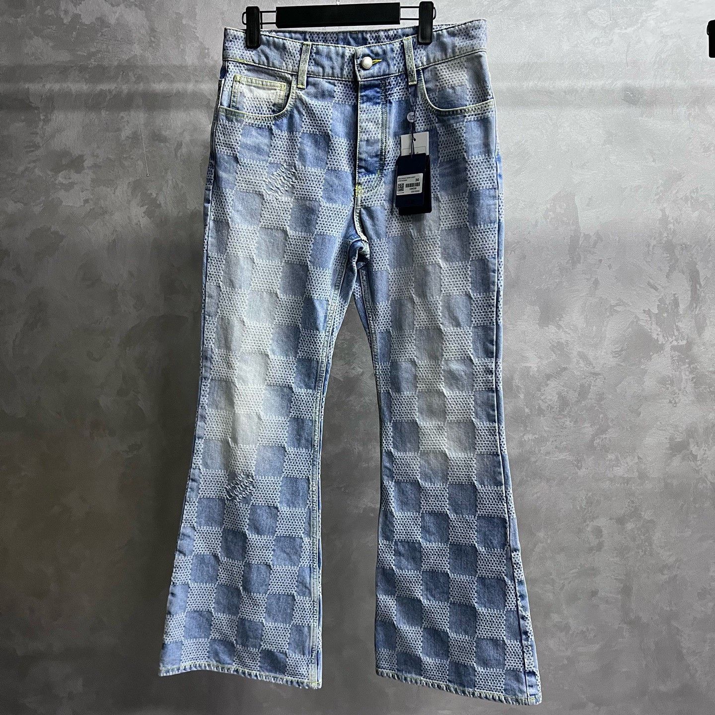 Louis Vuitton Louis Vuitton Printed Plaid Blue Denim Jeans 32 Men Size US 32 / EU 48 - 1 Thumbnail