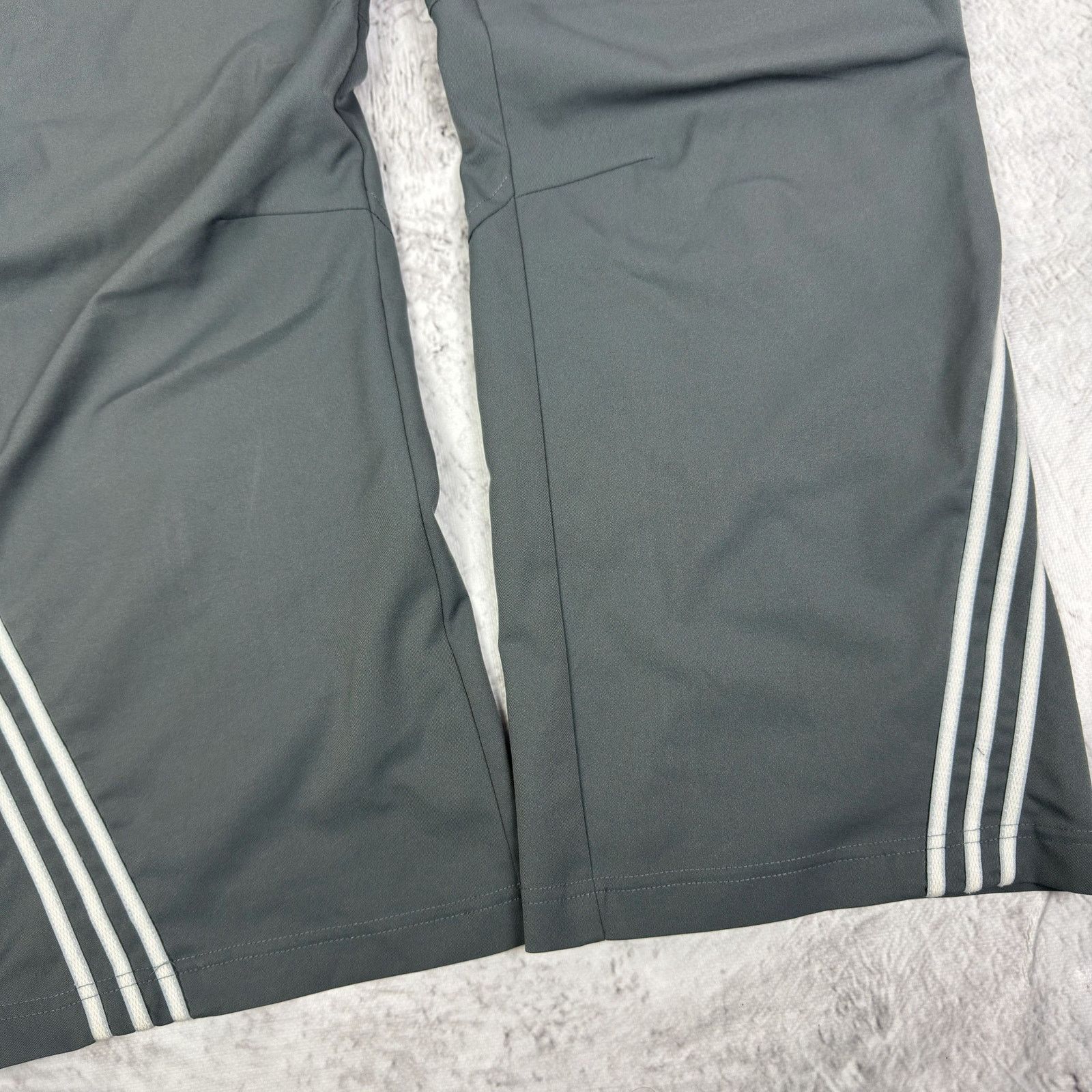 Adidas Adidas Women's Gray White Logo Pockets Straight Leg Pants S Size 30" / US 8 / IT 44 - 3 Thumbnail