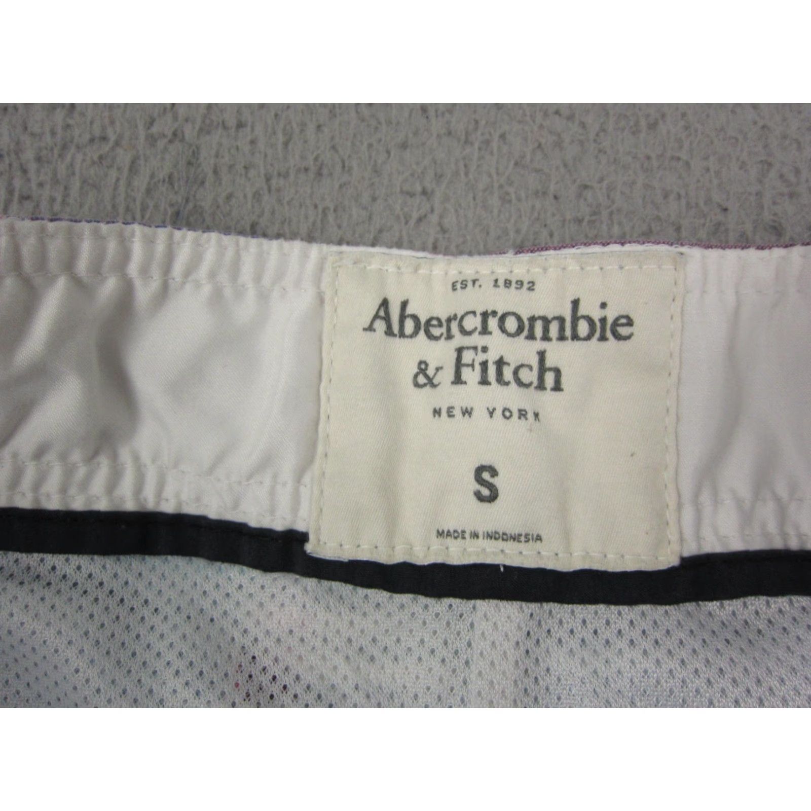 Abercrombie & Fitch Abercrombie & Fitch Shorts Mens Small Blue White Plaid Board Swim Trunks Size US 29 - 4 Thumbnail