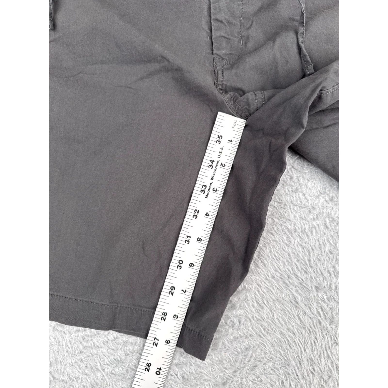 The North Face The North Face Shorts Men 36 Gray Cargo Pockets Hike Camping Cotton Blend Twill 9in Inseam Mens Size US 36 / EU 52 - 6 Thumbnail