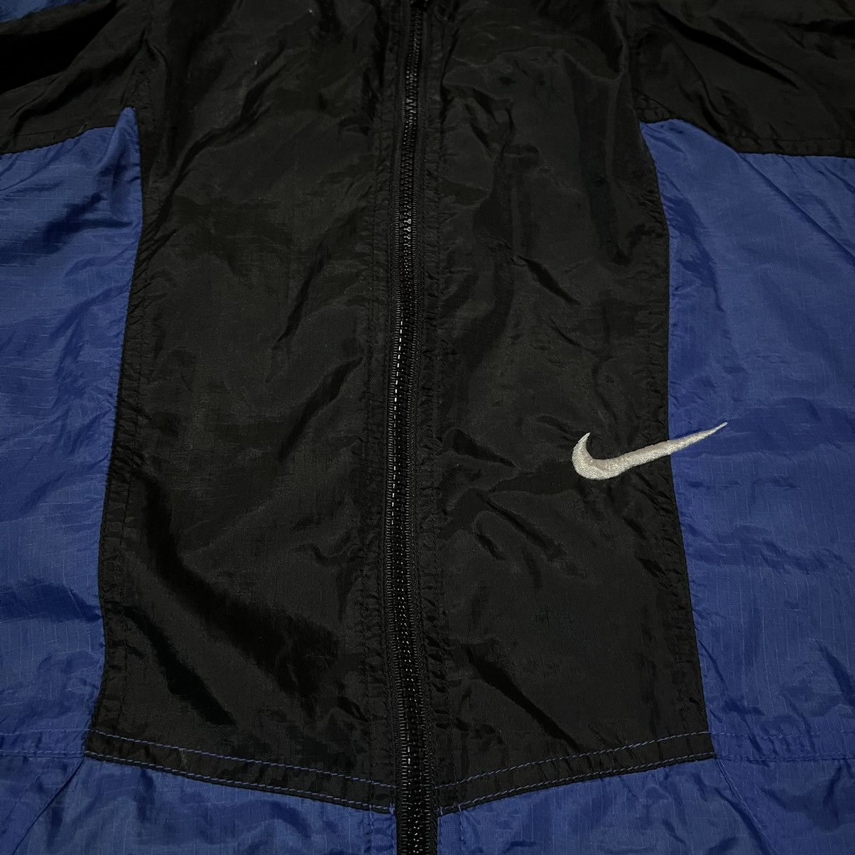Nike Vintage 90s NIKE windbreaker hoodie zipper Size US XL / EU 56 / 4 - 5 Thumbnail