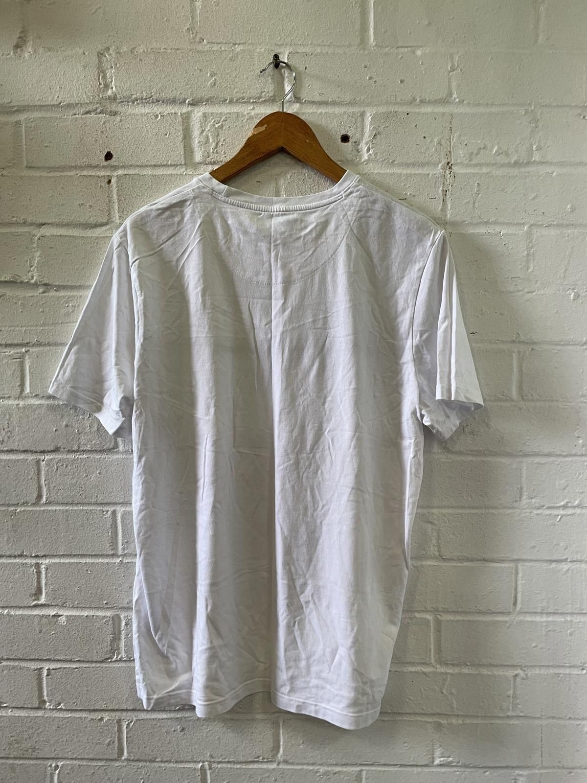 U.S. Polo Assn. U.S. Polo Assn. Men's White Short Sleeve T-Shirt Size L Size US L / EU 52-54 / 3 - 3 Thumbnail