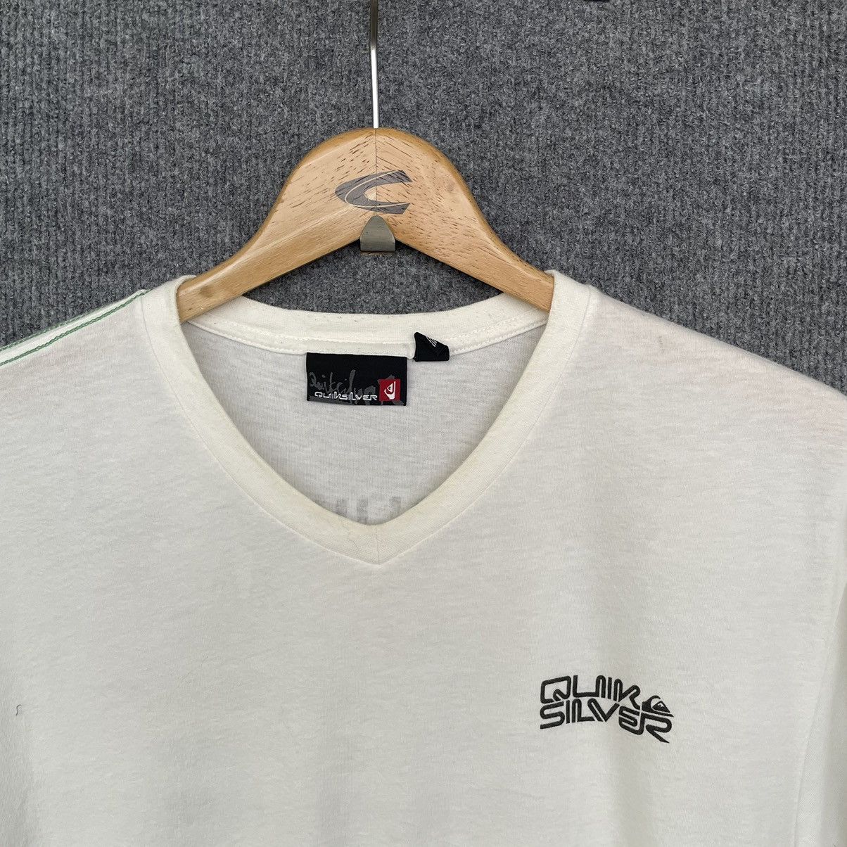 Quiksilver Vintage Y2K Quiksilver Care Label Design T Shirt Size US L / EU 52-54 / 3 - 5 Thumbnail