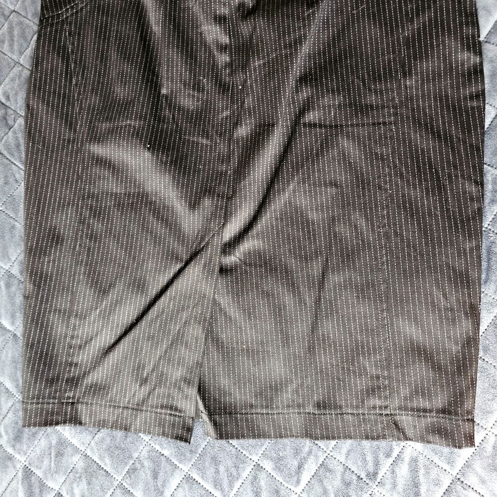 Vintage JLO Jennifer Lopez Pencil Skirt Womens Size 28 Black Striped Stitching Skirt Knee Length Womens Size 28" / US 6 / IT 42 - 8 Thumbnail