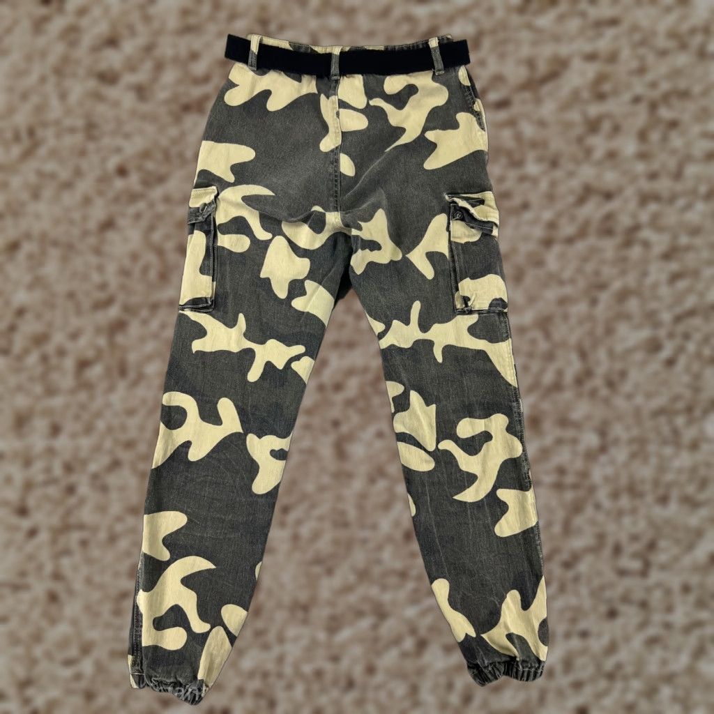 Vintage Revamped Womens Jeans Camouflage Cotton Blend Ramie Belted Tapered Regular Inseam 26 Olive Green XS Boys? Size 26" / US 2 / IT 38 - 1 Thumbnail