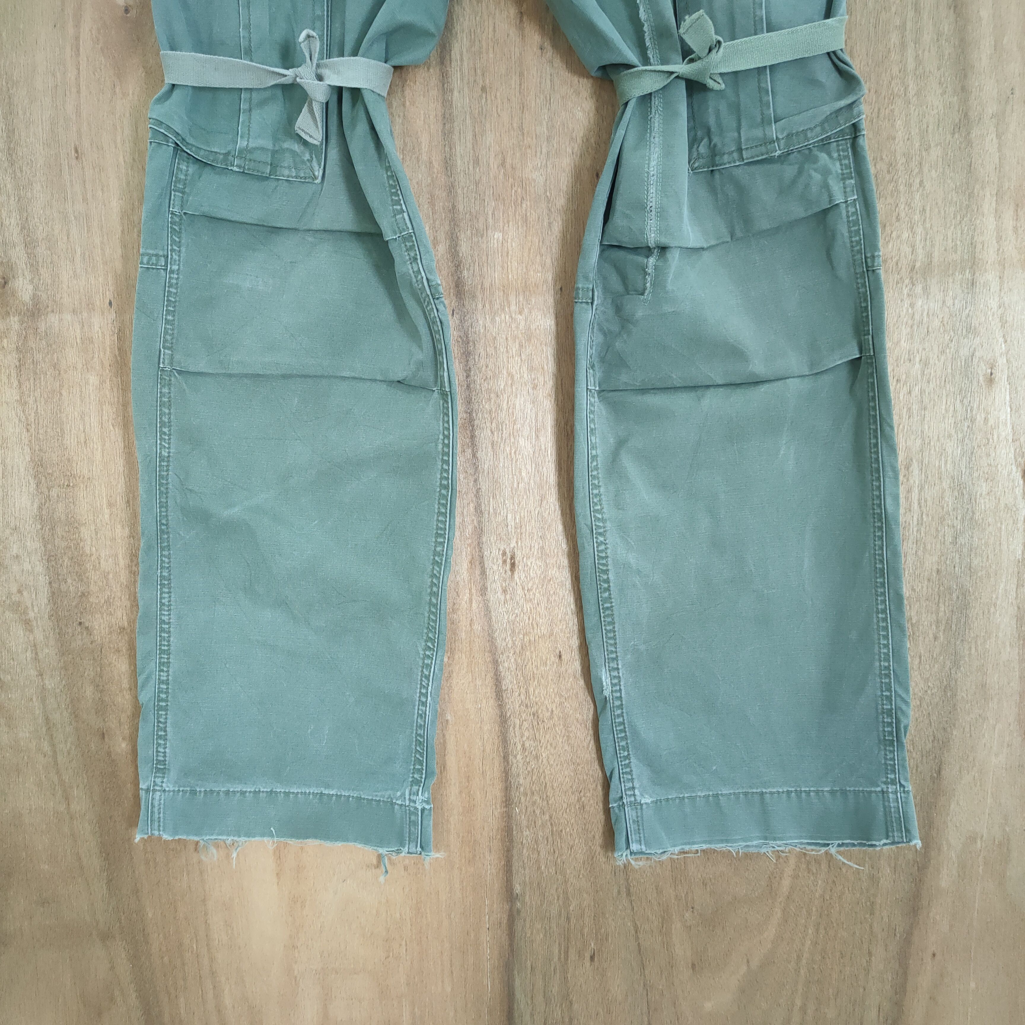 Japanese Brand VINTAGE JAPANESE BRAND GP FADED BONDAGE CARGO PANTS Size US 29 - 6 Thumbnail