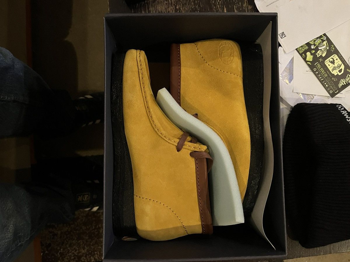 Clarks × Wu-Tang Clan Clarks Wallabees Wu-tang 36Chambers Anni Yellow. Pre-release Size US 8.5 / EU 41-42 - 1 Thumbnail