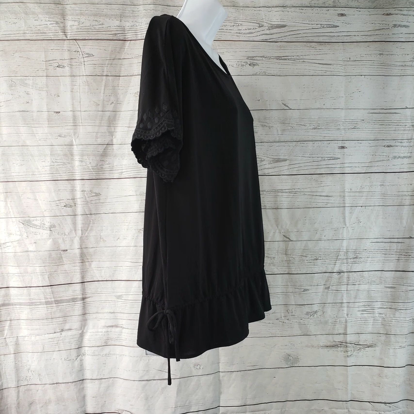 Banana Republic Banana Republic Womens Top Sz Small Solid Black Scallop Short Sleeves Tie Waist Blouse Shirt Adult Small Womens Black Size S / US 4 / IT 40 - 3 Thumbnail