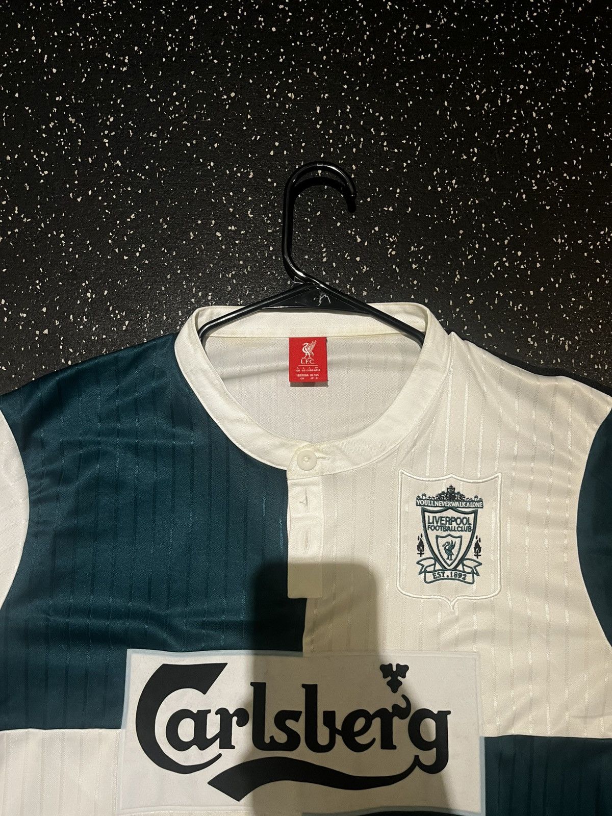 Other Liverpool FC Retro 95/96 away shirt Size US L / EU 52-54 / 3 - 5 Thumbnail