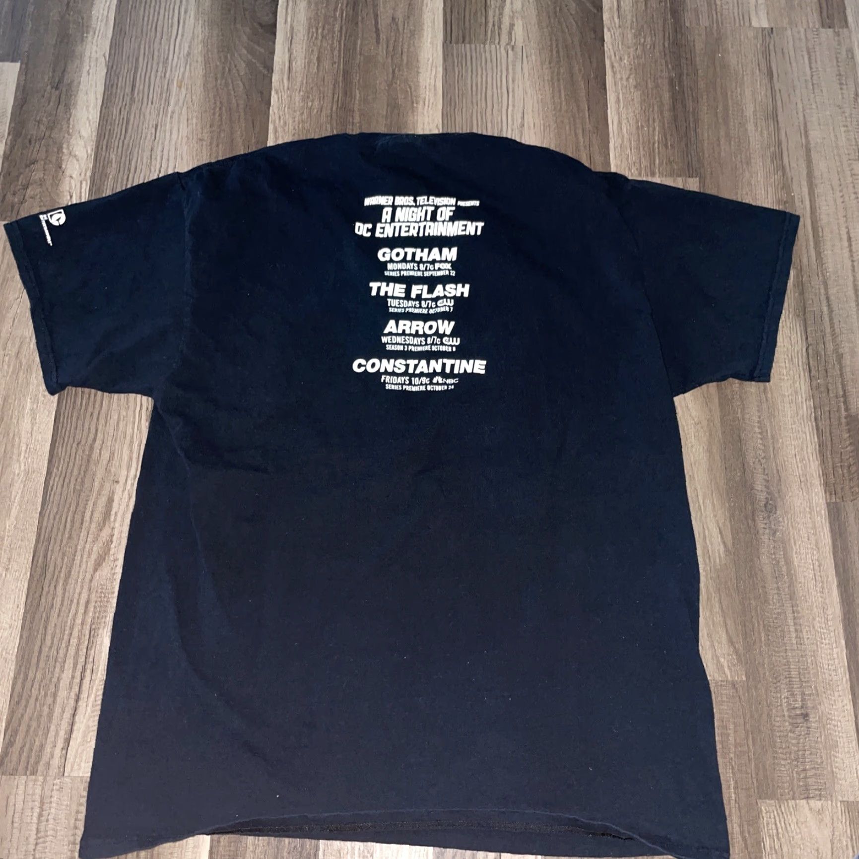 Arrow VINTAGE The CW SC Comics Line Up T-Shirt XL Black The Flash Gotham Arrow Mens XL Black Comics Size US XL / EU 56 / 4 - 5 Thumbnail