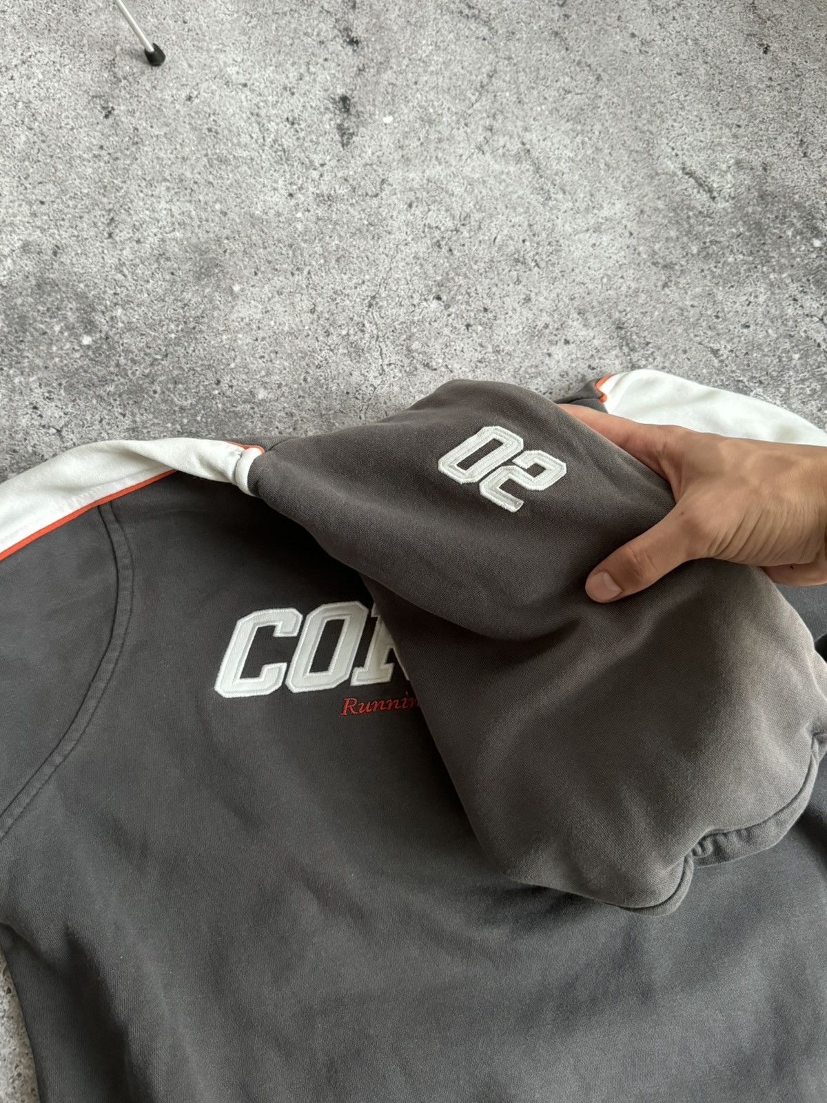 Nike × Vintage Vintage Nike COR72Z Y2K big logo faded distressed hoodie Size US S / EU 44-46 / 1 - 16 Thumbnail