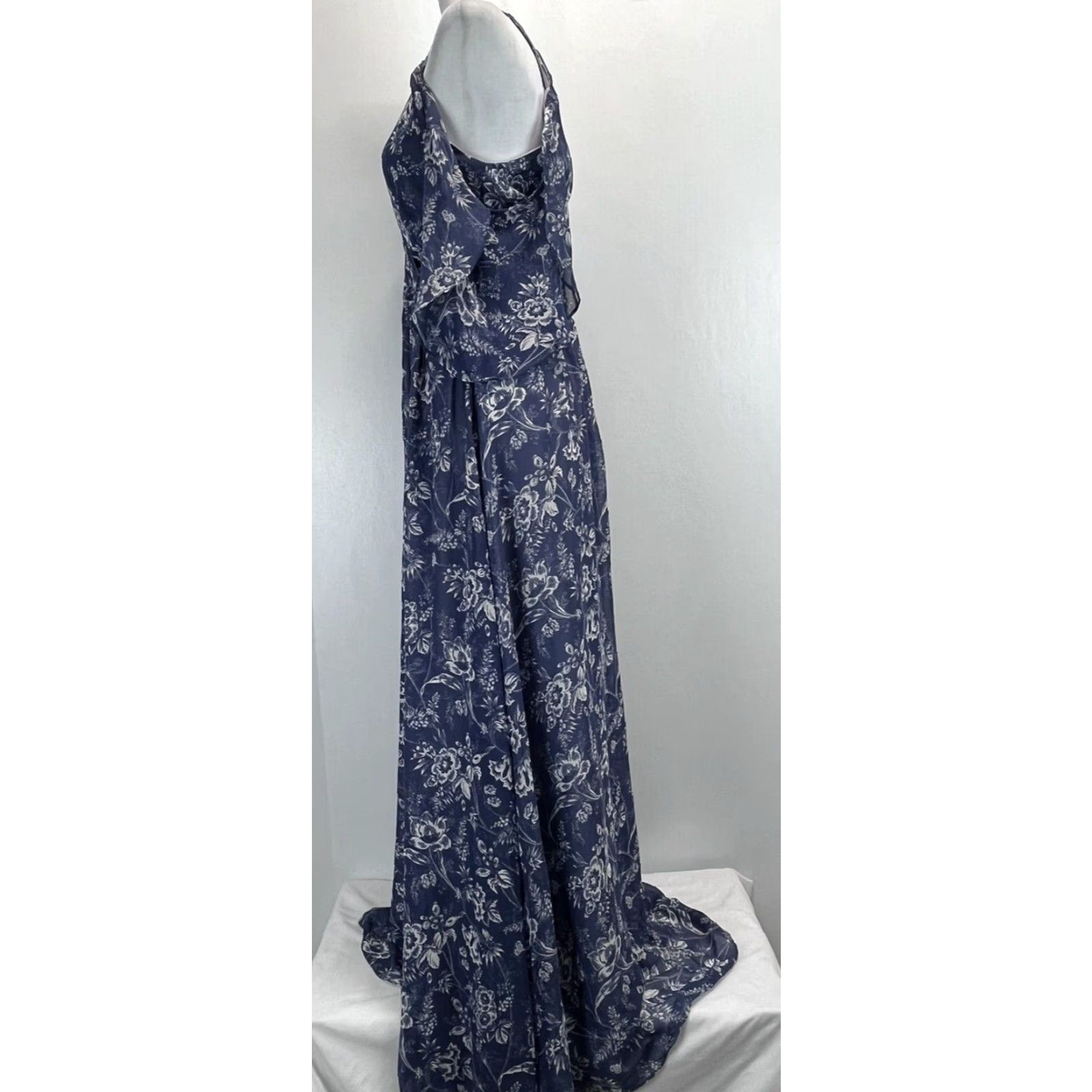 Lulus Lulus Maxi Dress Floral Denim Blue Off-Shoulder Long Sleeve V-Neck Zip Empire Waist Summer Party/Cocktail Women Sz S Size S / US 4 / IT 40 - 2 Thumbnail