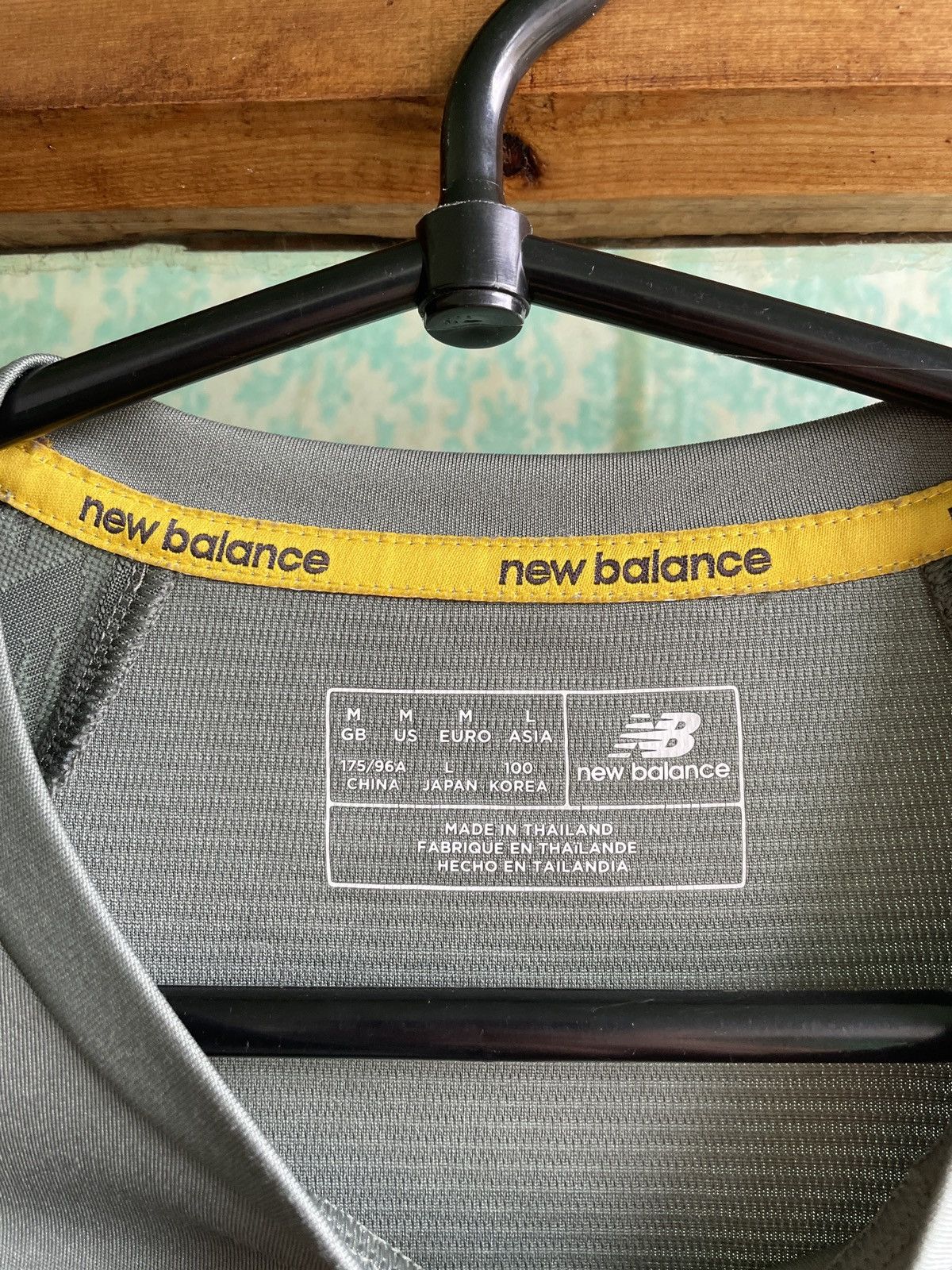 New Balance Liverpool New Balance 2019/20 Training Jersey Football shirt Size US M / EU 48-50 / 2 - 5 Thumbnail