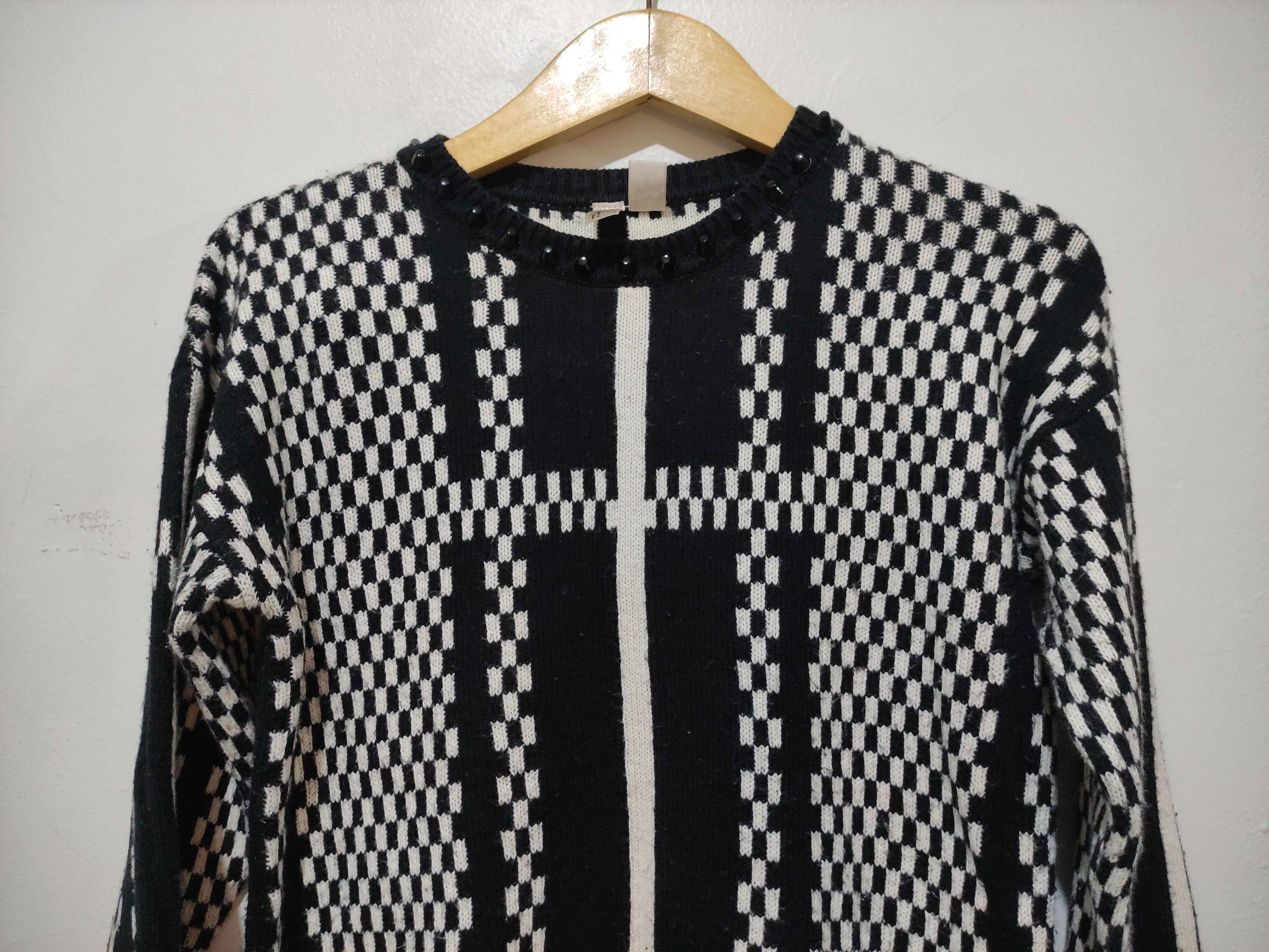 Japanese Brand Forever 21 Vkei Goth Monochrome Geometric studs Knit Sweater Size US M / EU 48-50 / 2 - 7 Thumbnail