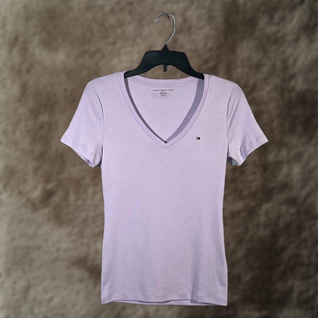 Tommy Hilfiger Tommy Hilfiger Women's V-Neck Top Shirt S Lavender 100% Cotton Stretch (Solid) Short Sleeve Casual Fall Spring Summer Womens Size S / US 4 / IT 40 - 1 Thumbnail