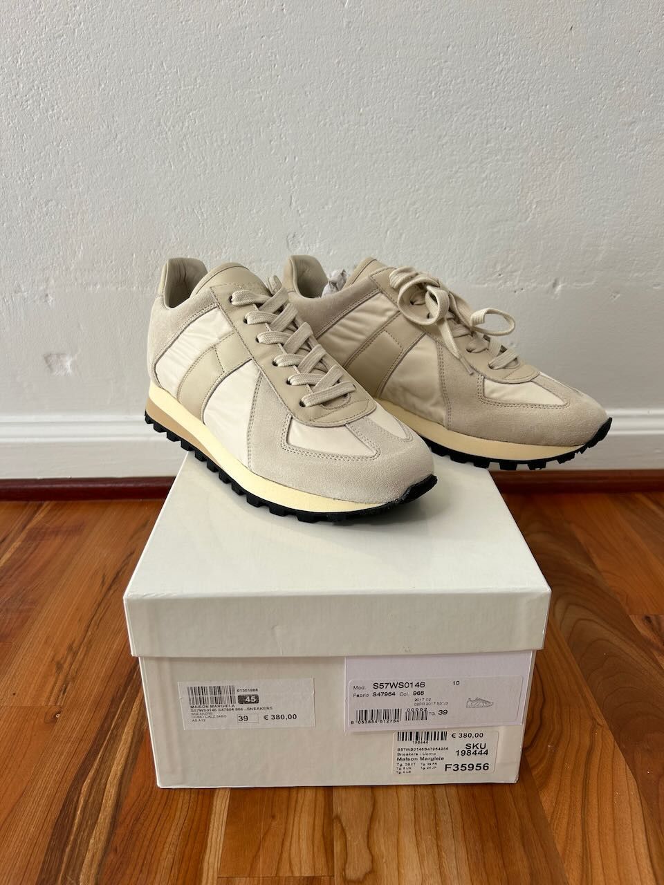 Maison Margiela MAISON MARGIELA White Replica Runner Sneakers Size US 6 / EU 39 - 2 Thumbnail