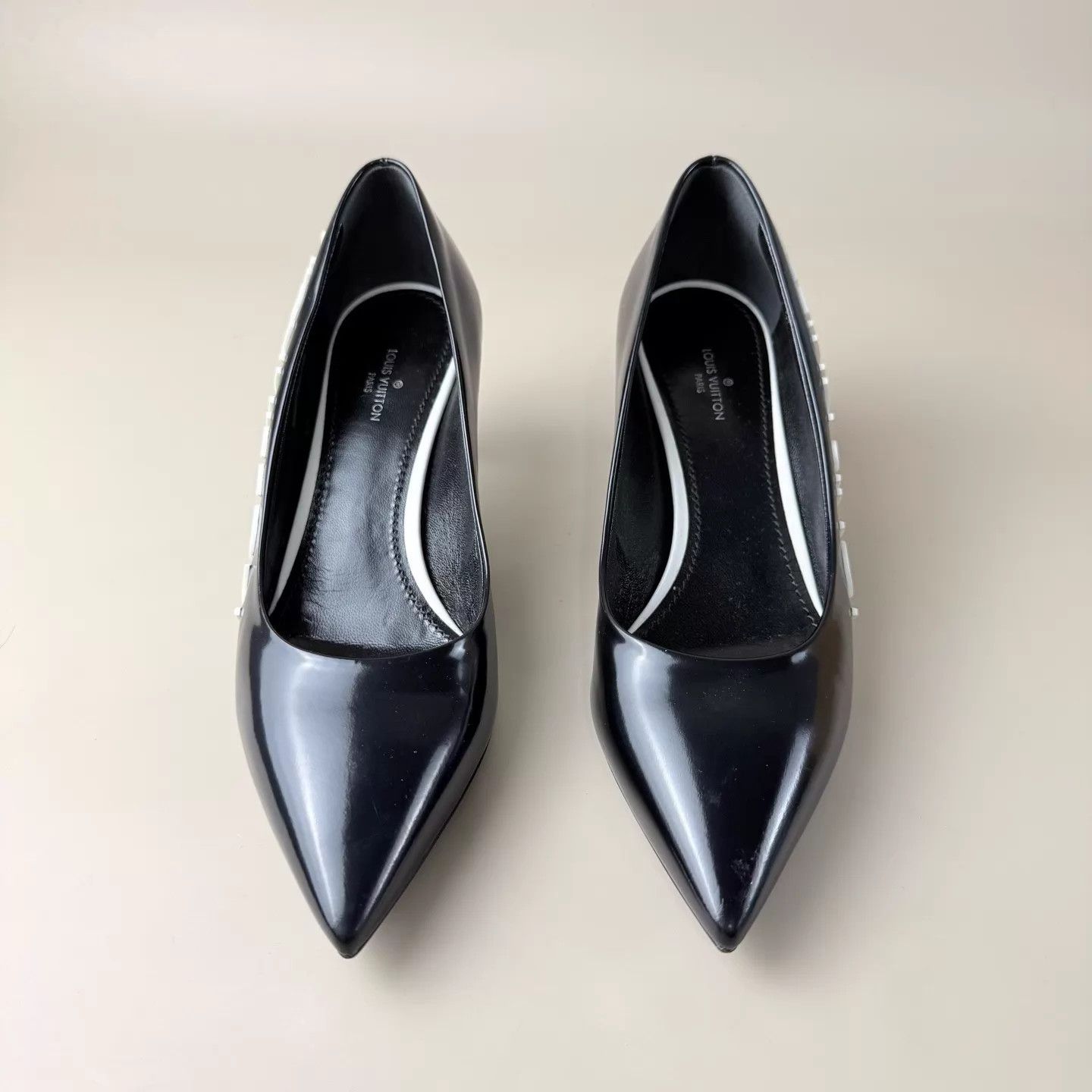 Louis Vuitton LV Black White Logo Heels Size 36.5 Size US 6 / IT 36 - 2 Thumbnail
