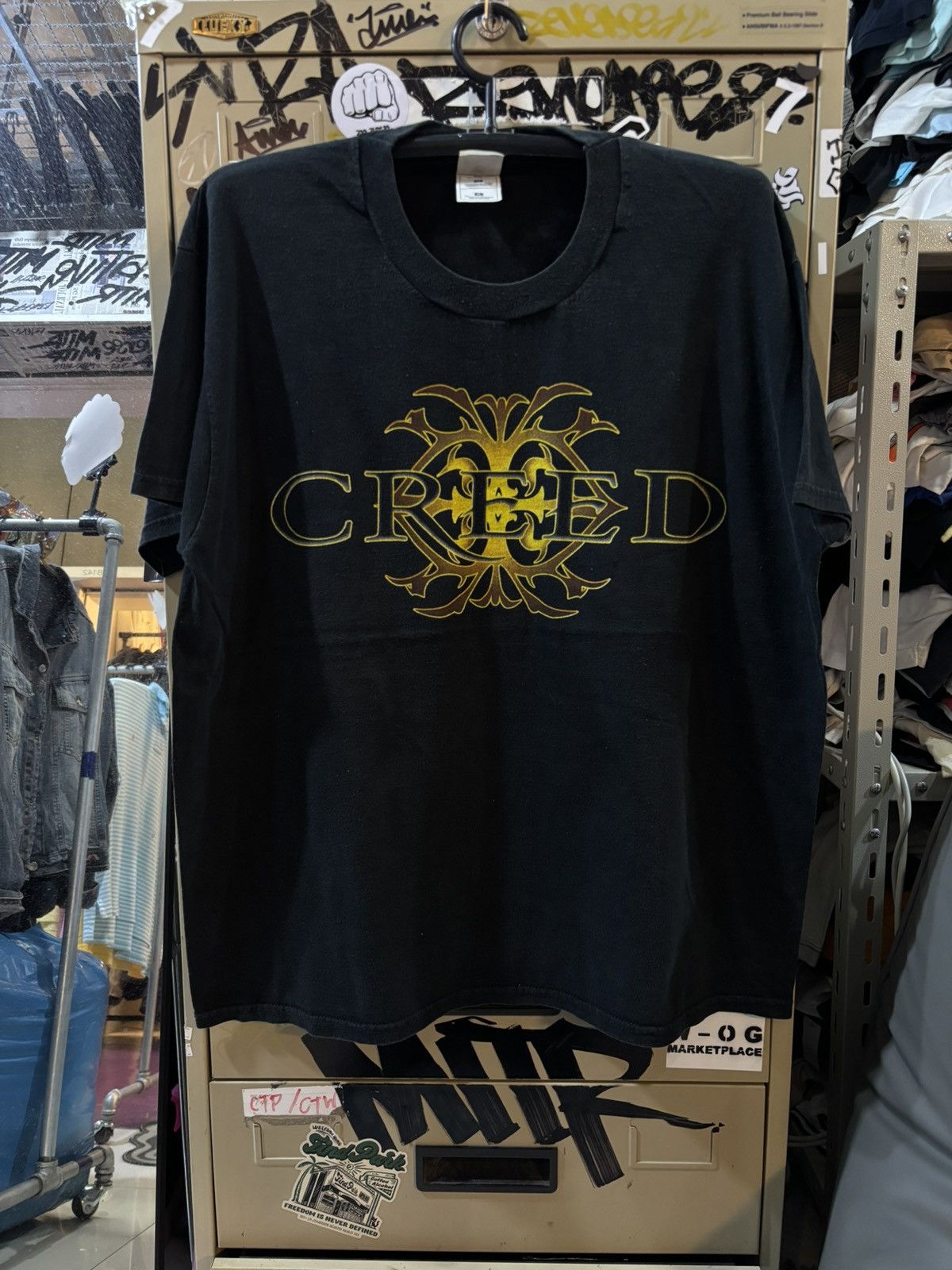 Band Tees Creed 00’s T shirt Size US XL / EU 56 / 4 - 1 Thumbnail