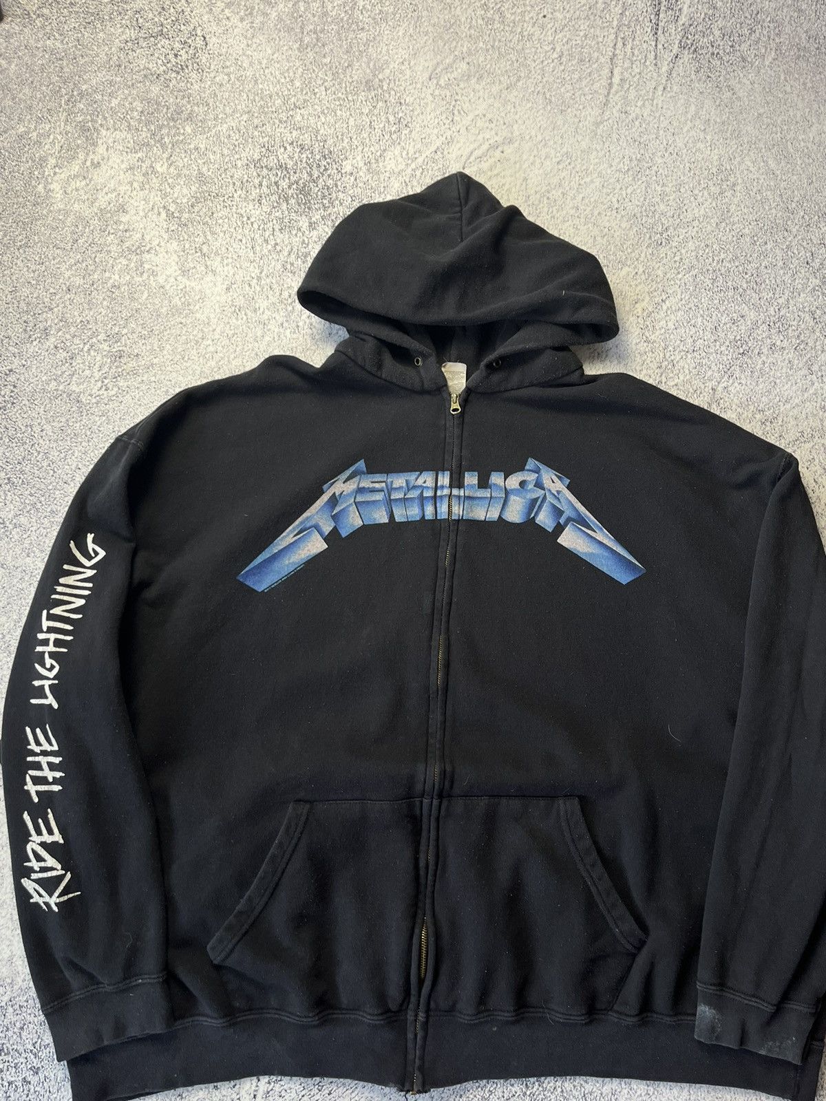 Band Tees Metallica 2017 hoodie RIDE THE LIGHTNING hooded sweatshirt Size US XXL / EU 58 / 5 - 7 Thumbnail