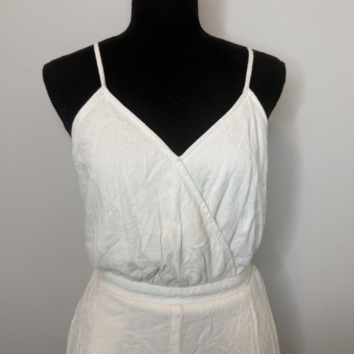 American Eagle Outfitters American Eagle Women's Beige Shorts Romper Jumper Size M / US 6-8 / IT 42-44 - 2 Thumbnail