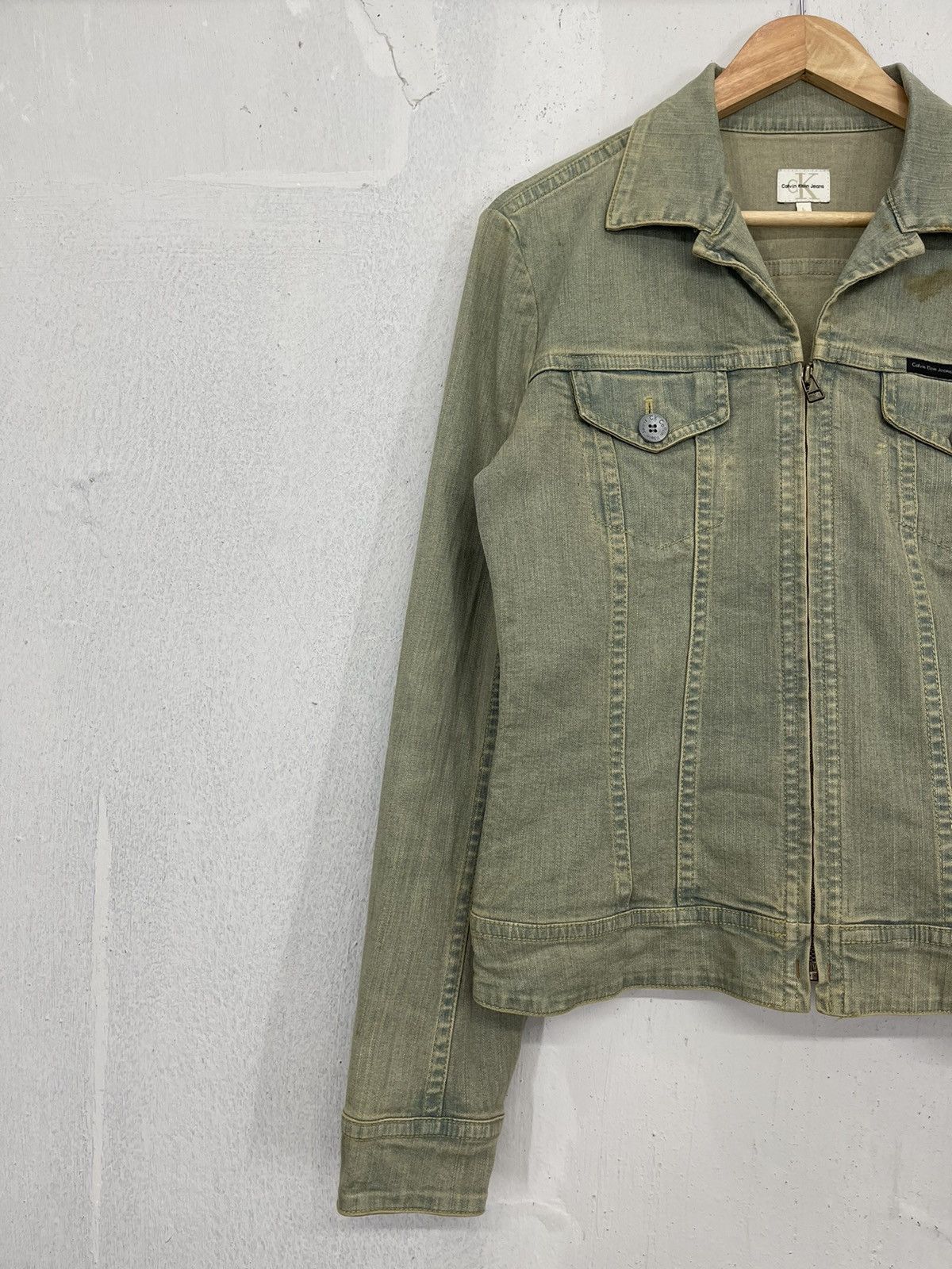 Calvin Klein Vintage 00's Calvin Klein Mudwash Zip Front Jackets Denim Size US L / EU 52-54 / 3 - 2 Thumbnail