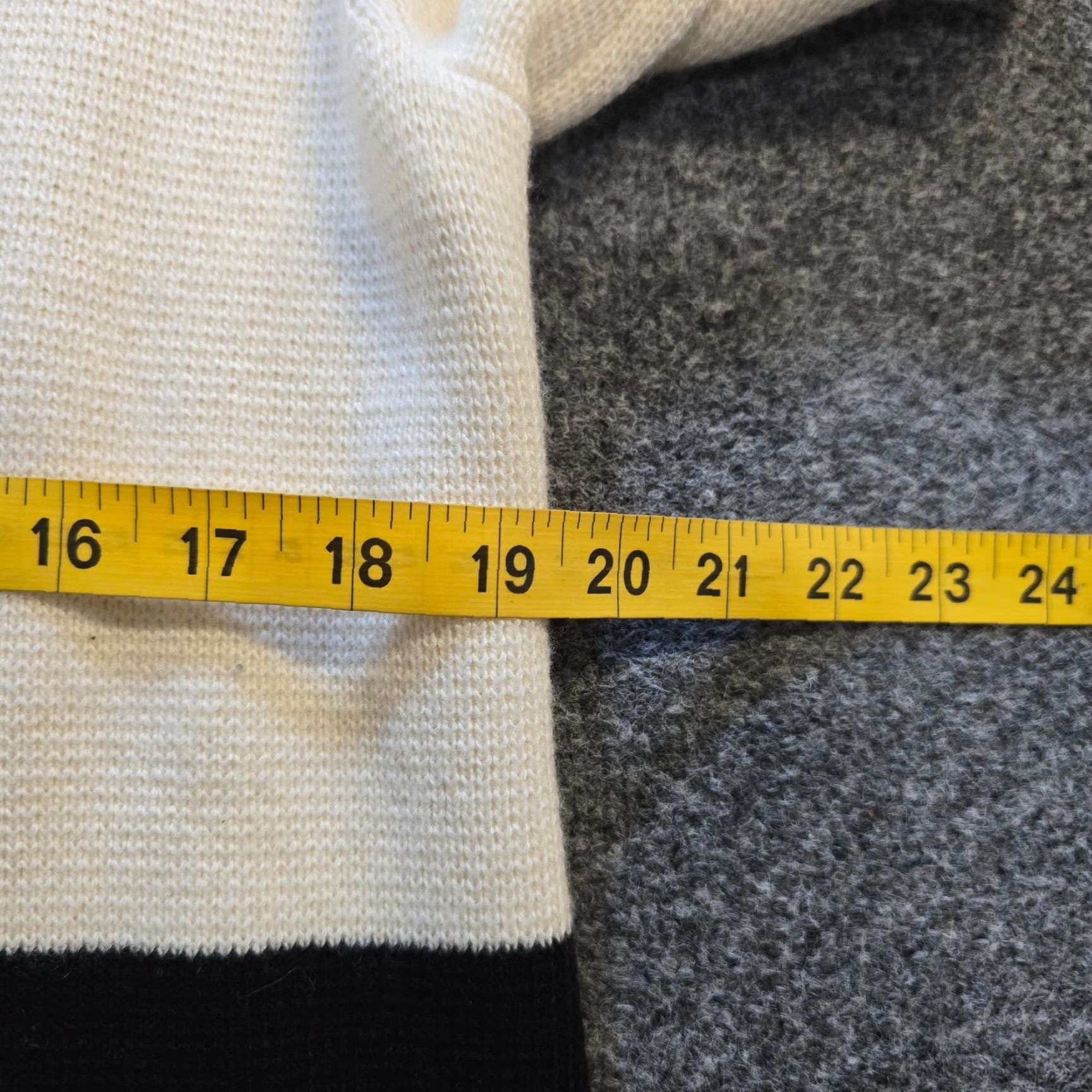 Talbots Talbots Cardigan Womens Petite Small Black Wool Blend Open Long Sleeve Capsule Size S / US 4 / IT 40 - 5 Thumbnail