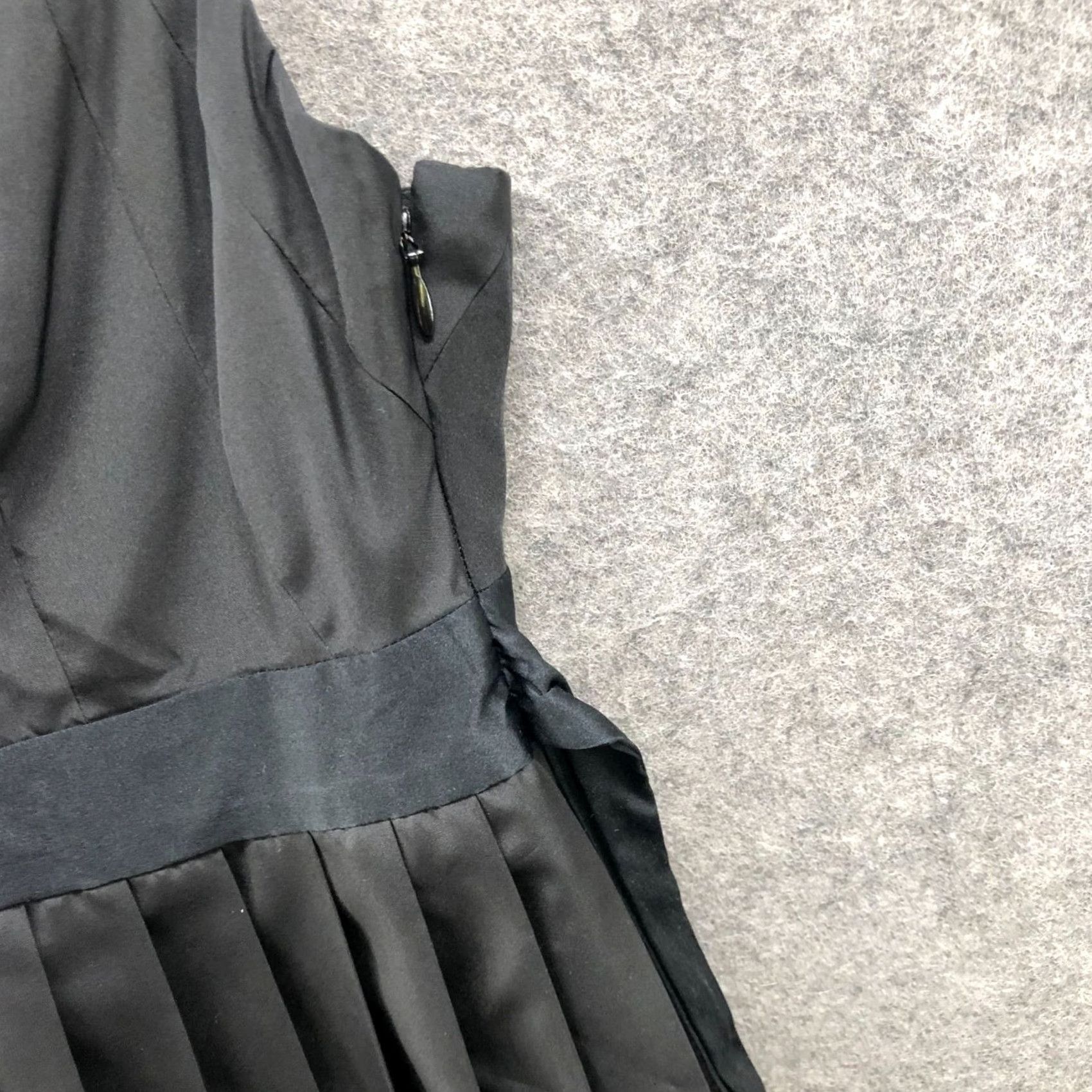Vintage The Limited Midi Sleeveless Pleated Party Dress Black Surplice Empire Waist Size 8 Womens Cocktail Formal N/A Size M / US 6-8 / IT 42-44 - 5 Thumbnail