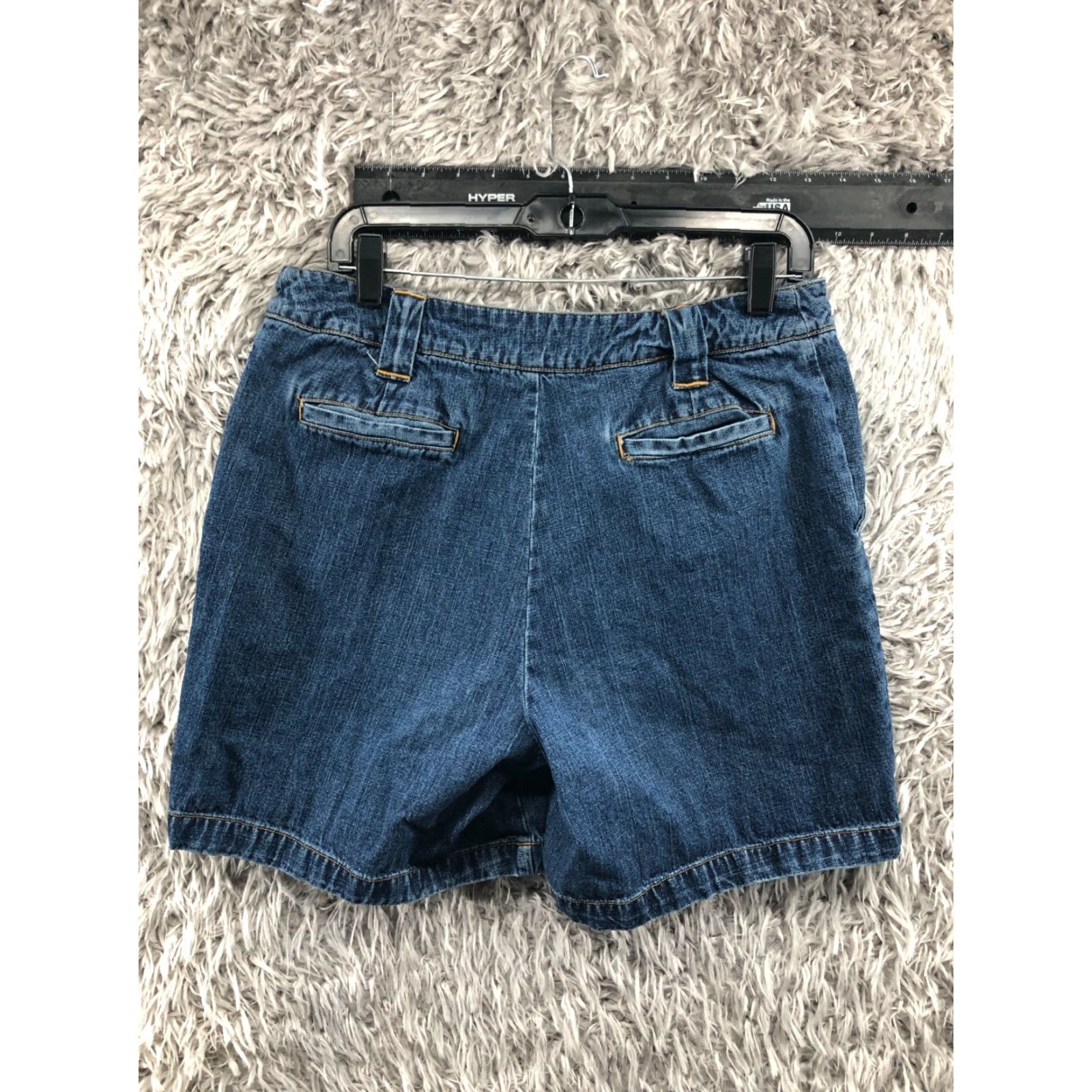 Cherokee Cherokee Boyfriend Shorts Womens Size 12 Mid Rise Medium Wash Blue Shirt Adults Regular 5-Pocket Denim Cotton Logo Size 34" / US 12 / IT 48 - 4 Thumbnail
