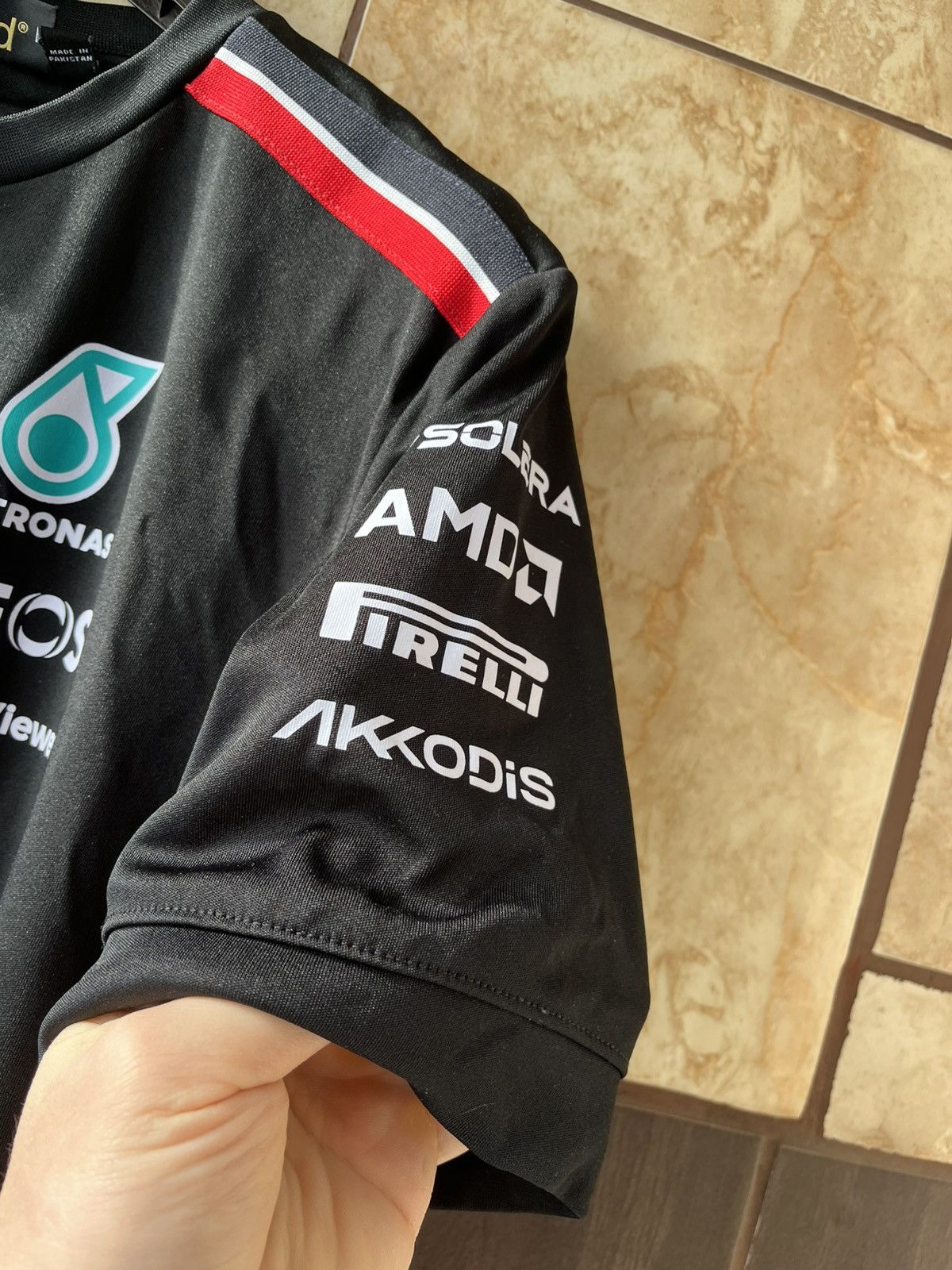 Formula 1 Petronas Mersedes AMG Crowdstrike tee shirt Size US S / EU 44-46 / 1 - 5 Thumbnail