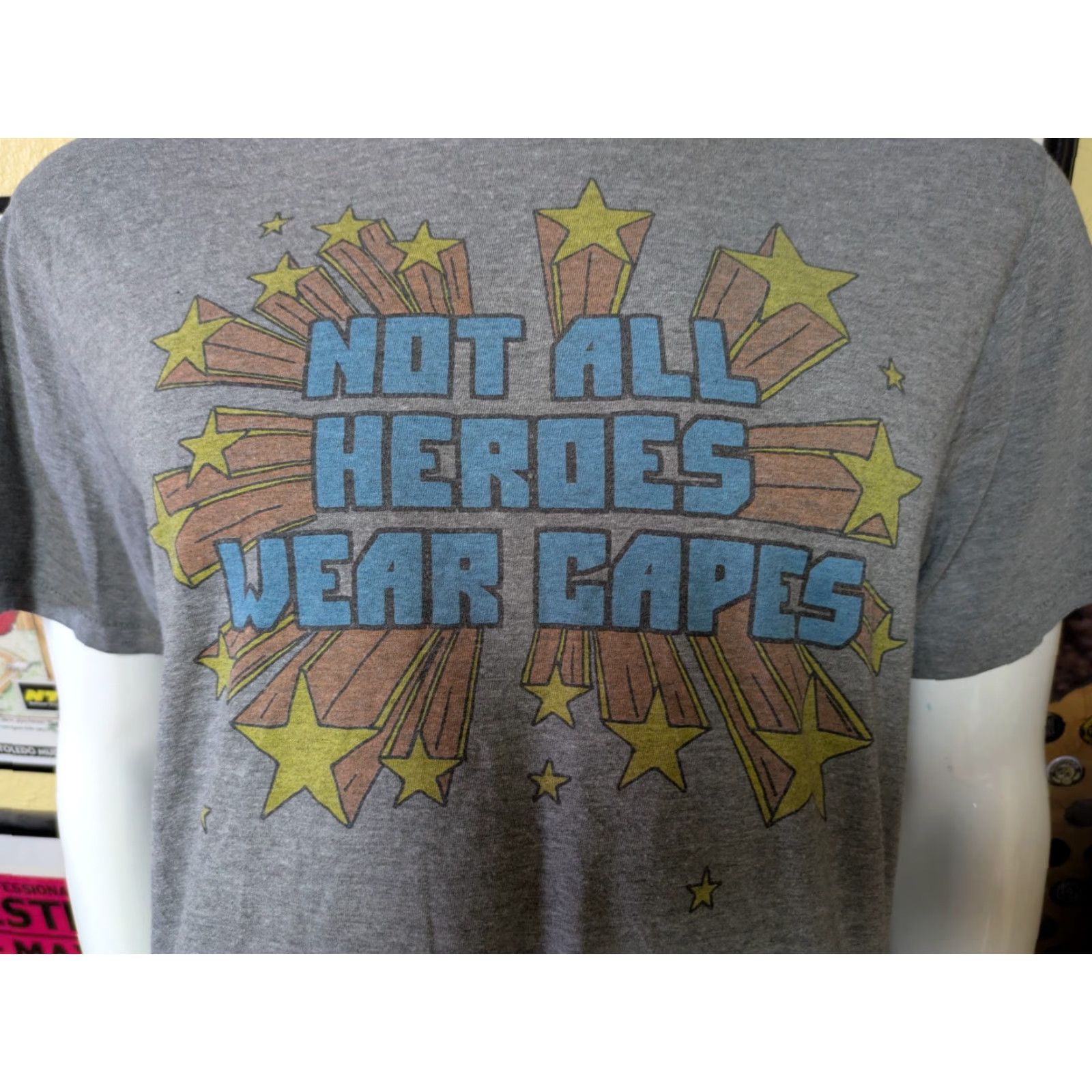 Etro Homage Not All Heroes Wear Capes T Shirt Large Gray Cotton Blend Crew Neck Short Sleeve Graphic Tee Men Vintage Cartoon Retro Size US L / EU 52-54 / 3 - 2 Thumbnail