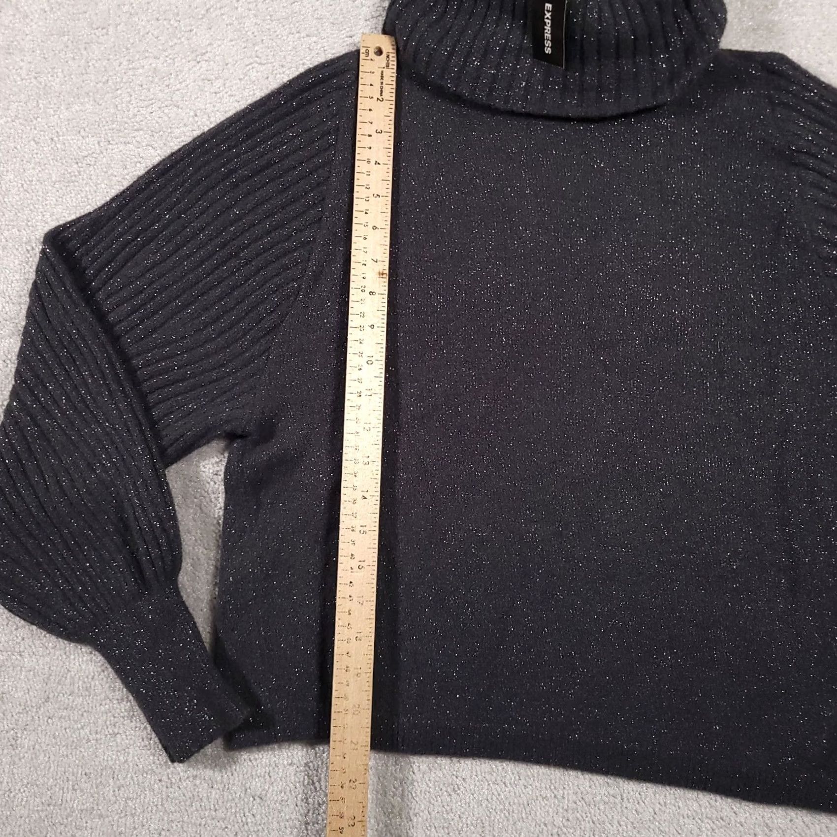 Express Express Cropped Sweater Women's Large Dark Gray Glitter Soft Turtle Neck Pullover Knit Long Sleeve Regular Fit Casual Holiday Women Mens/Girls Size L / US 10 / IT 46 - 7 Thumbnail