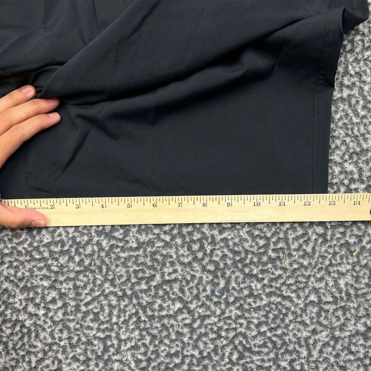 Greg Norman Greg Norman Golf Shorts Men 40 Chino Pockets Flat Front Size US 40 / EU 56 - 3 Thumbnail