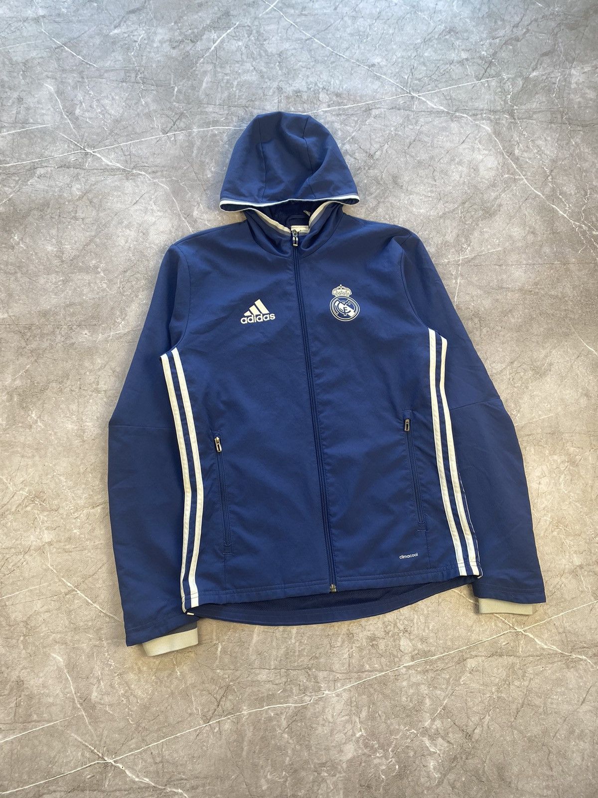 Adidas × Vintage Vintage 2016 Adidas Real Madrid Soccer Light Jacket Rare Size US S / EU 44-46 / 1 - 1 Thumbnail