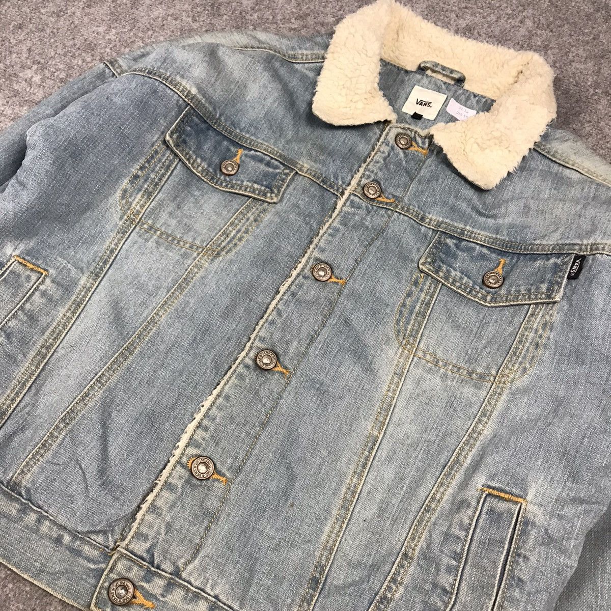 Vans VANS STREET WEAR DENIM BUTTON SHERPA CROPPED JACKET Size US M / EU 48-50 / 2 - 6 Thumbnail