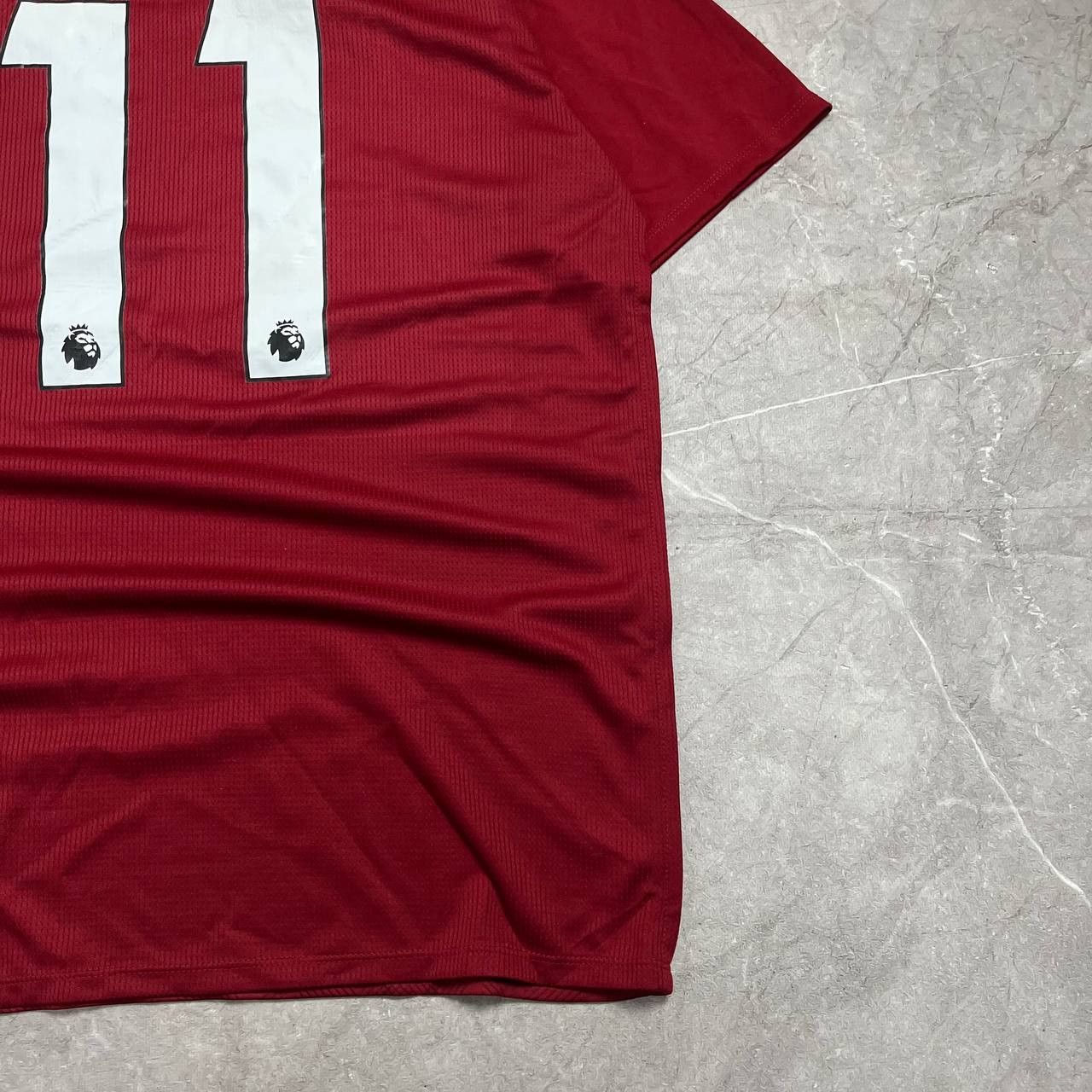 New Balance NWT New Balance Liverpool Jersey 2018/2019 #11 M.SALAH Size US L / EU 52-54 / 3 - 22 Thumbnail